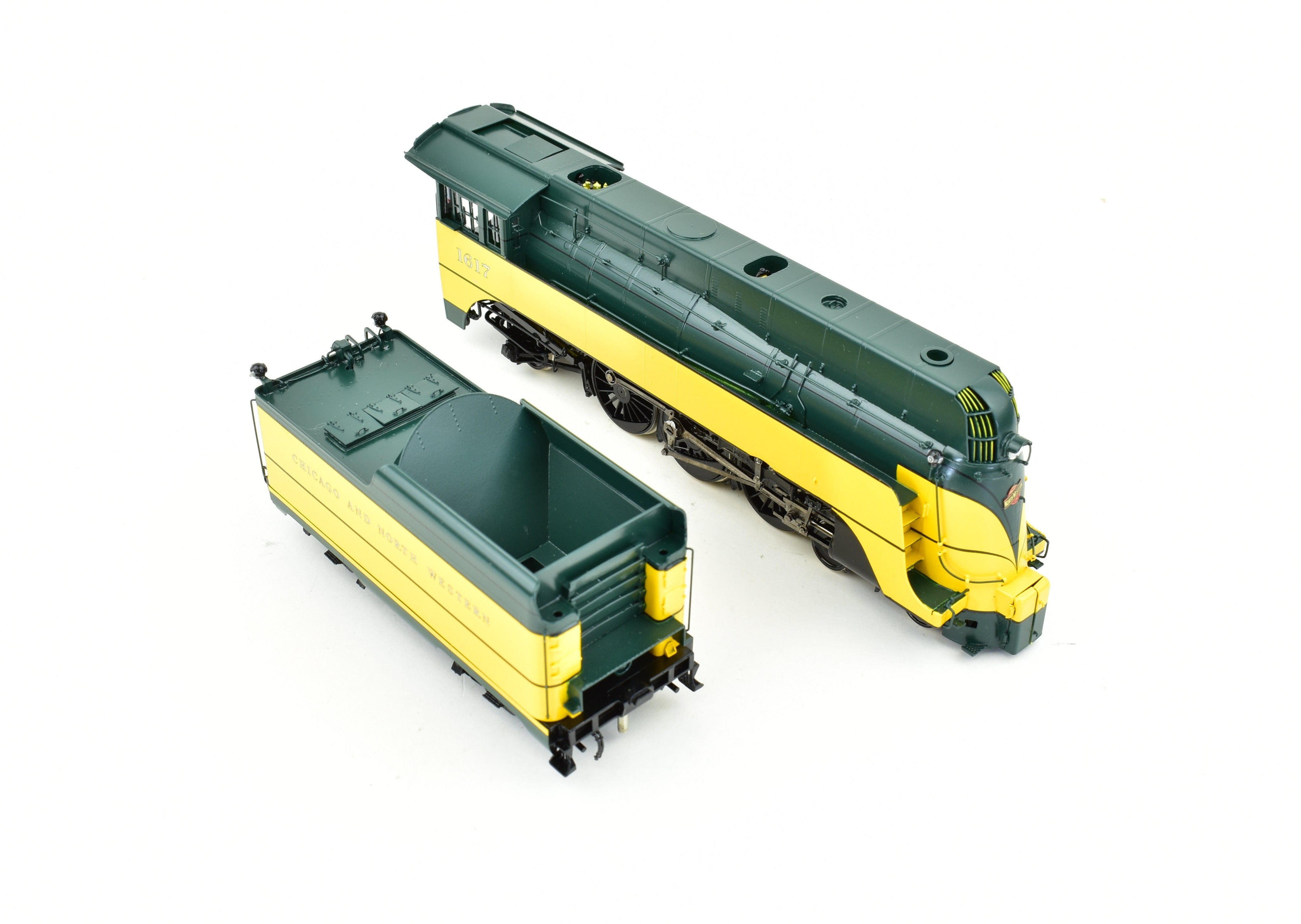 HO Scale Precision Brass C&NW Chicago & North Western 4-6-2 Streamlined #1617 Yellow Jacket FP