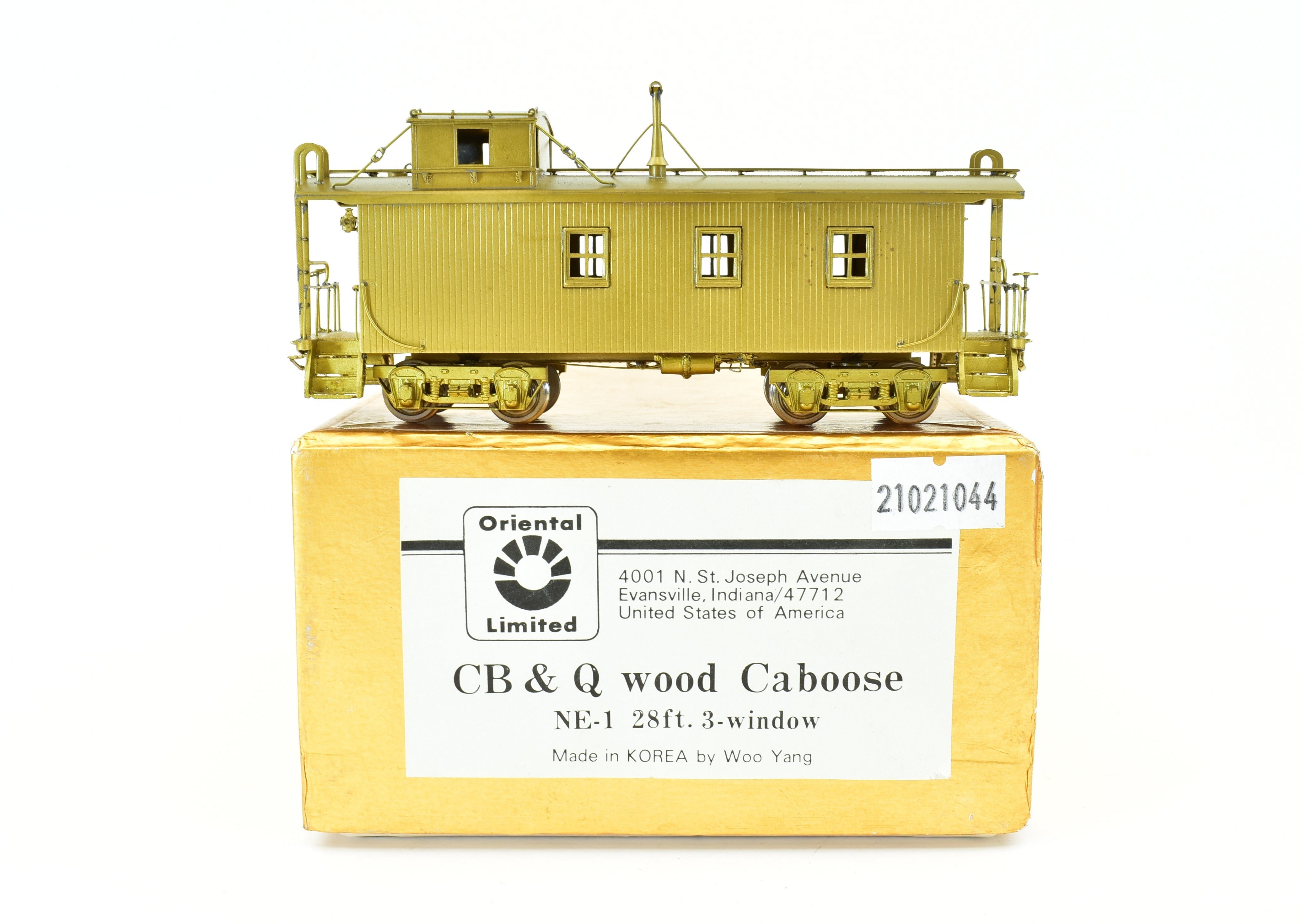 HO Scale Brass Model of Oriental Limited CB&Q - Burlington Route NE - 1 28 - foot Wood Caboose for Model Trains