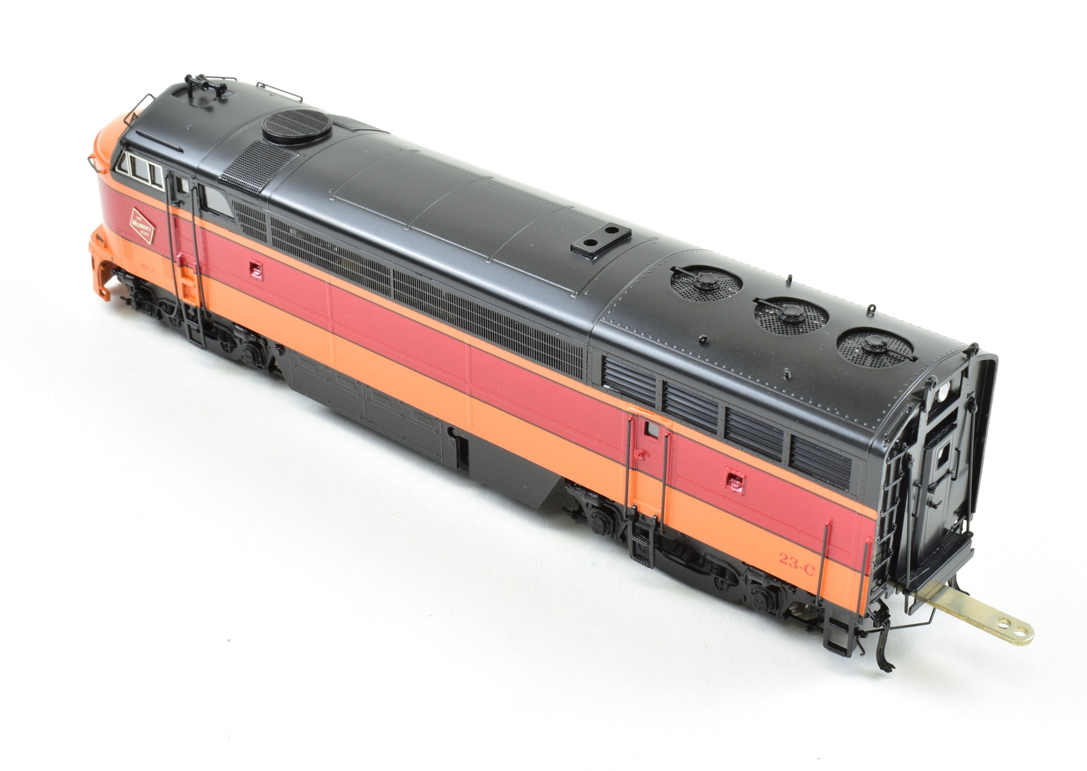 HO Scale Brass Diesel Locomotive Model by Overland Models Inc. - Milwaukee Road Fairbanks Morse CFA 16 - 4 Factory Painted