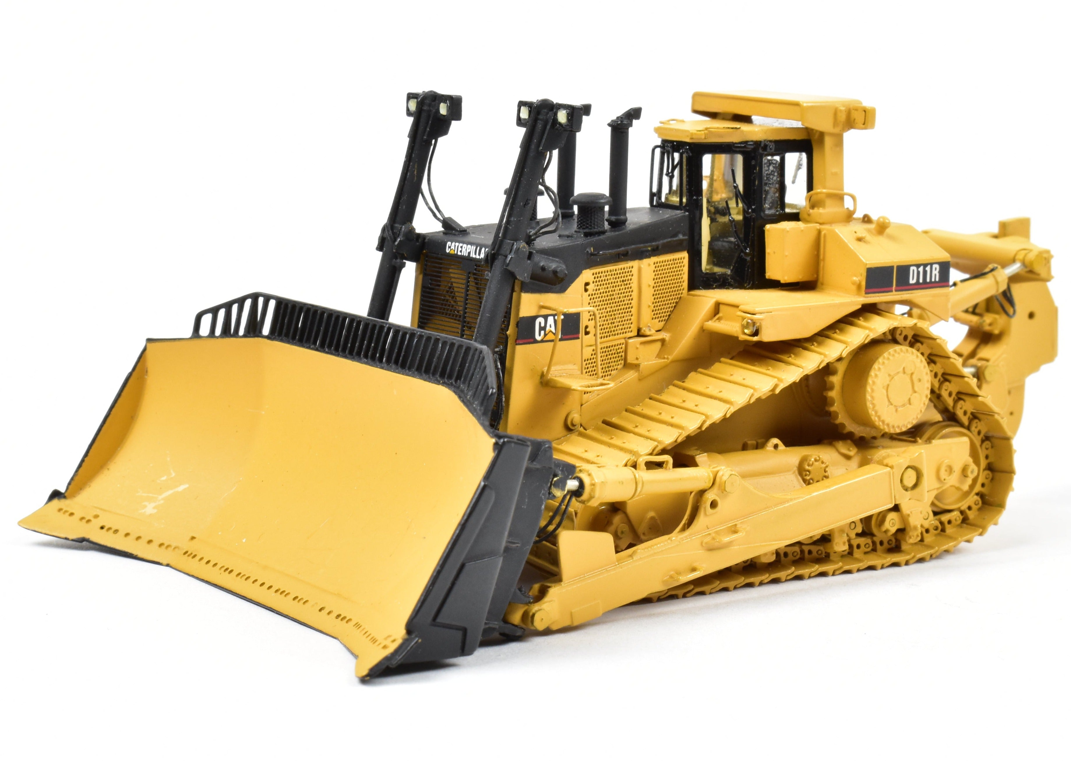 High - Quality HO Scale Brass Construction Model of Caterpillar D11R Track Type Tractor with Factory - Applied Yellow Paint