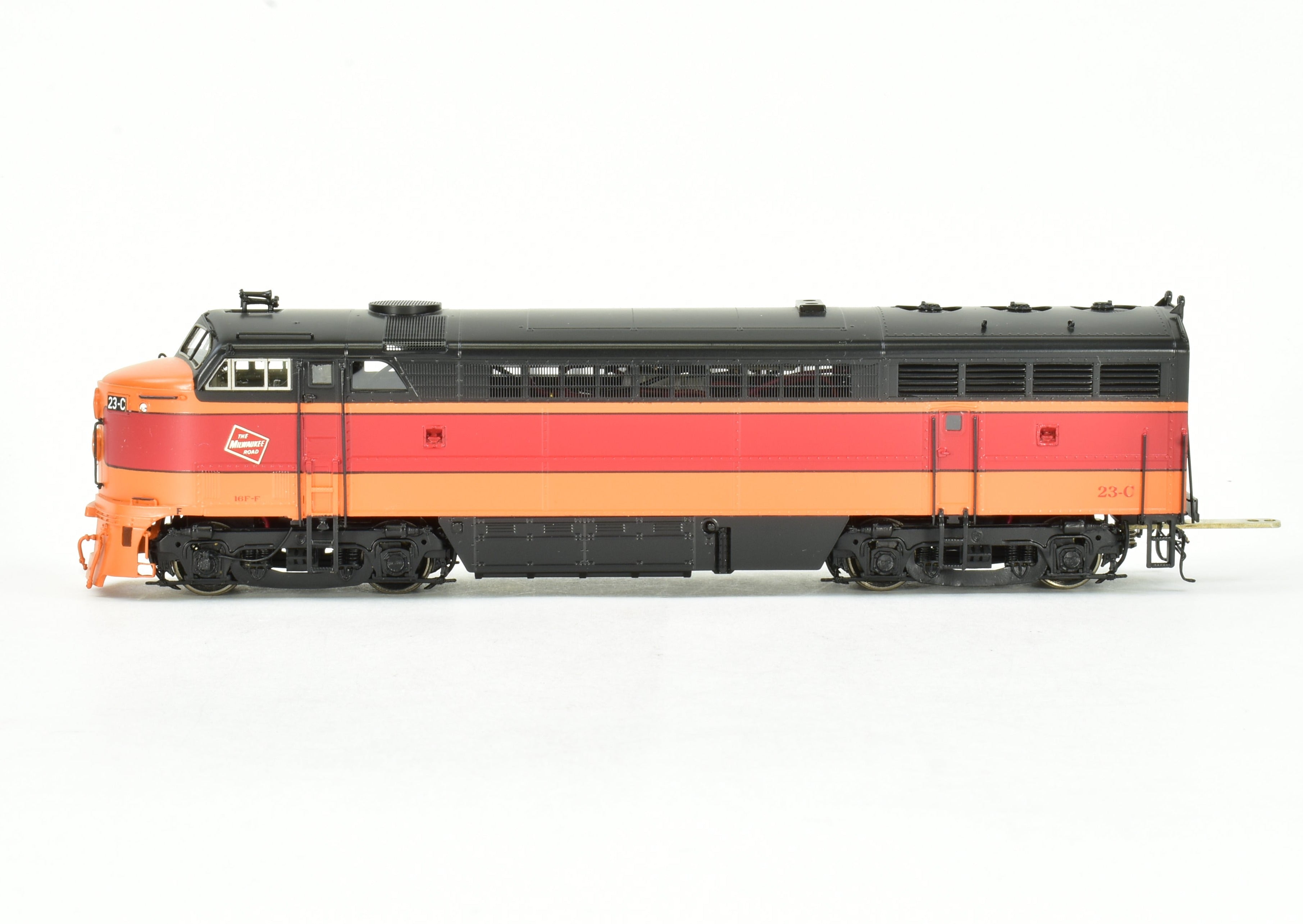 HO Scale Brass Diesel Locomotive Model by Overland Models Inc. - Milwaukee Road Fairbanks Morse CFA 16 - 4 Factory Painted