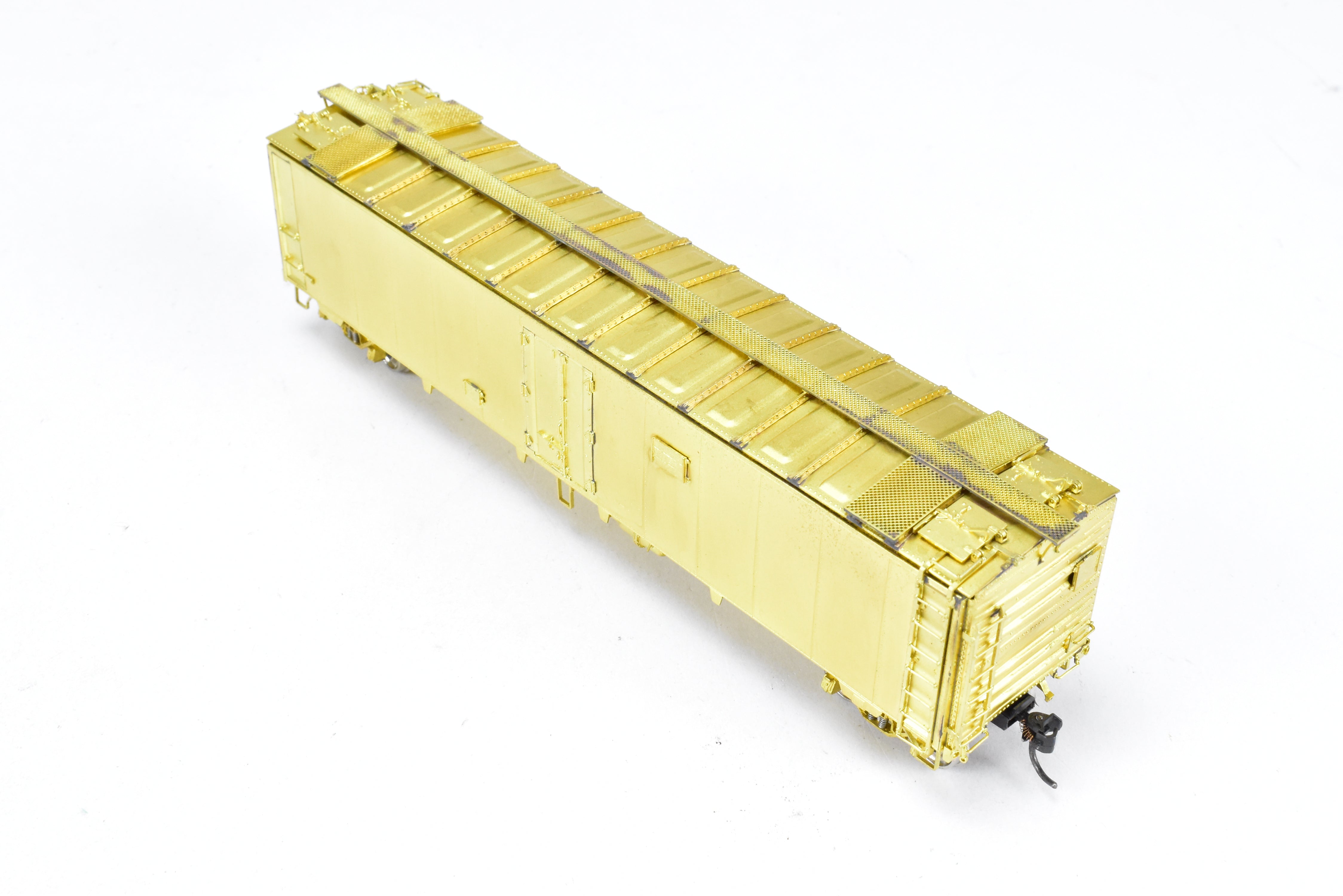 HO Scale Brass Model of ATSF - Santa Fe SFRD RR - 42 Class 50 - Foot Ice Bunker Steel Refrigerator Car by Overland Models, Inc. (OMI)