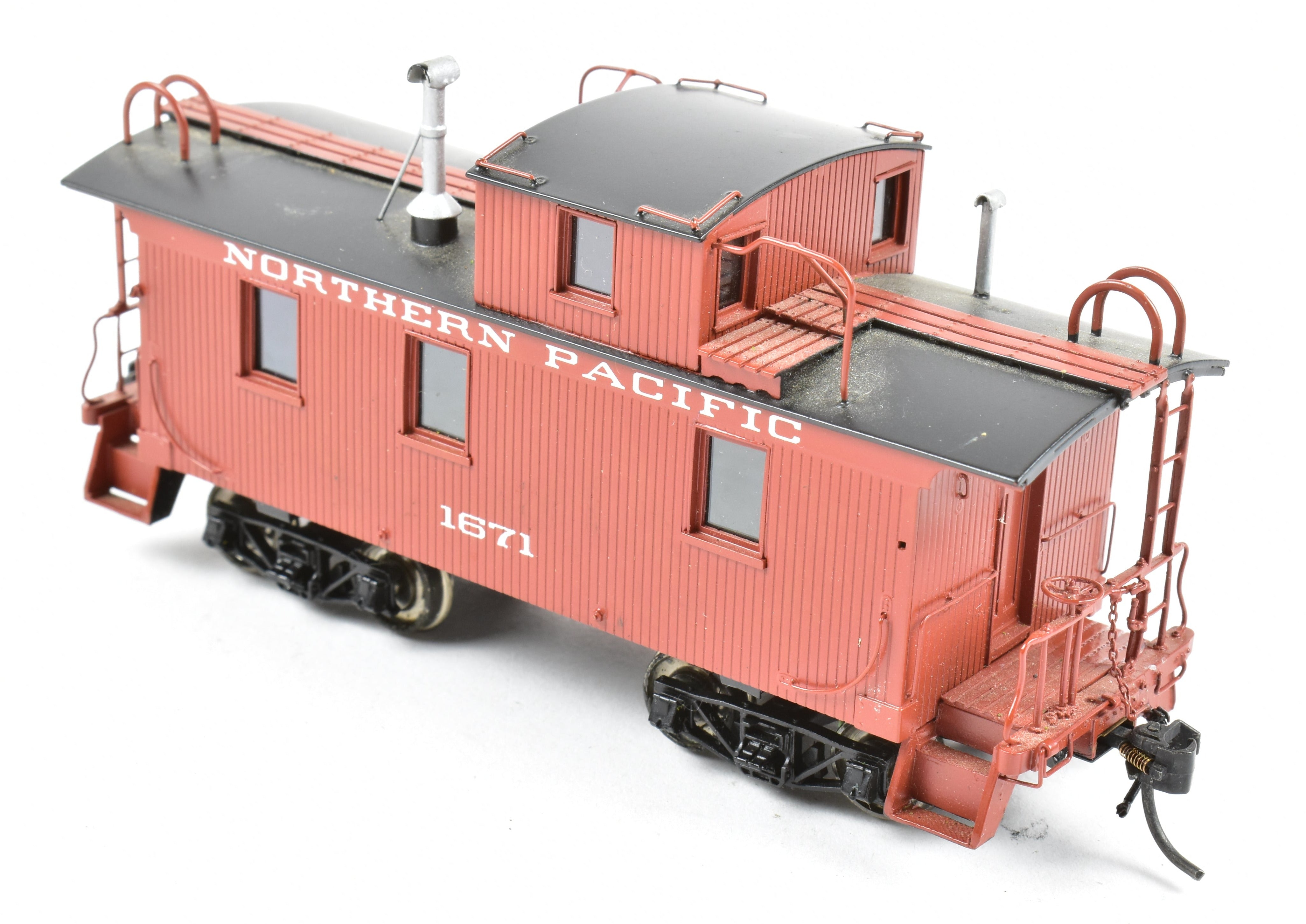 HO Scale Brass Northern Pacific 24' Wood Caboose #1600 Series V3 Factory Painted
