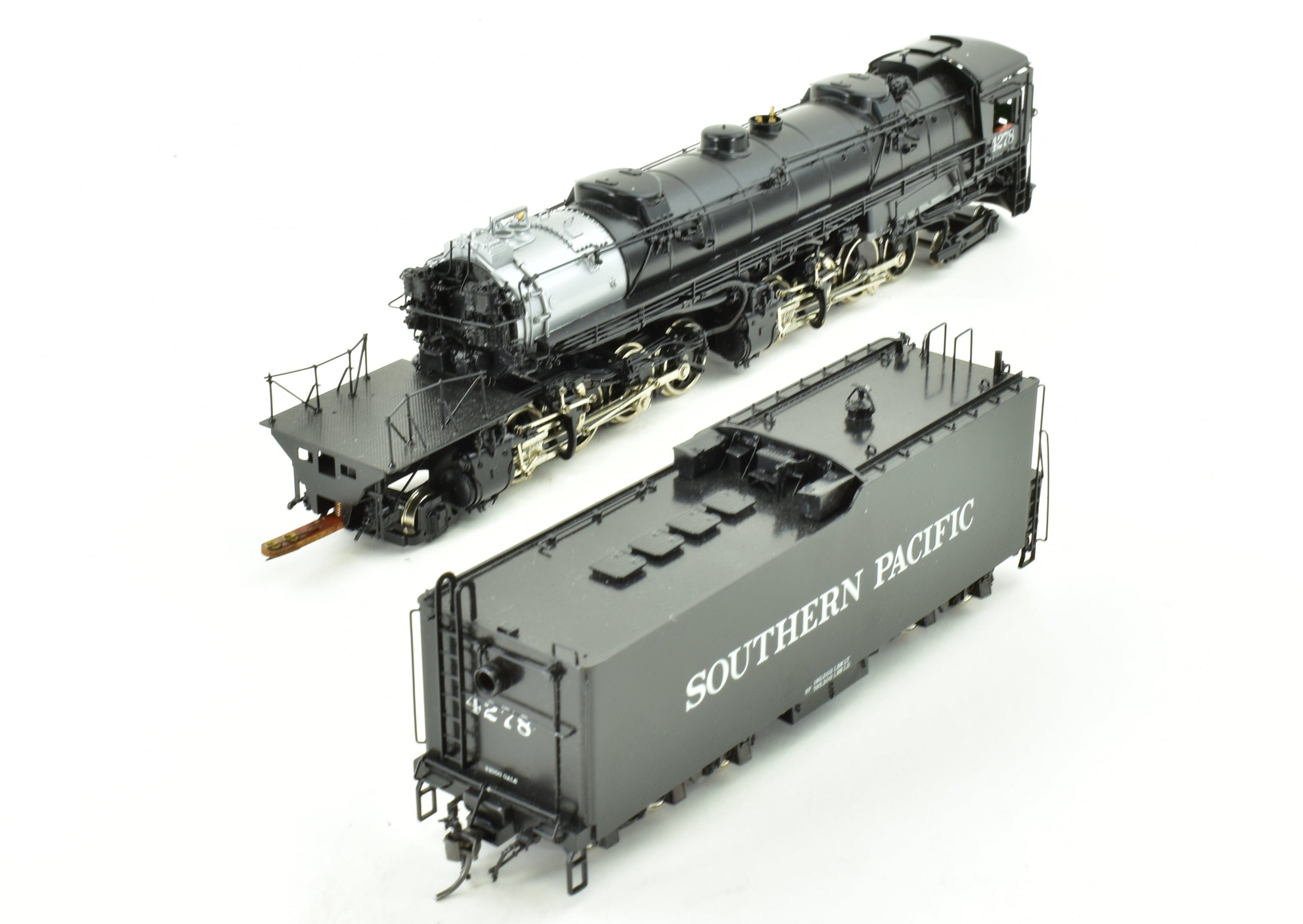 HO Scale Brass Model Train - Tenshodo SP Southern Pacific AC - 12 4 - 8 - 8 - 2 Cab Forward Factory Painted Locomotive from 1976 Production Run