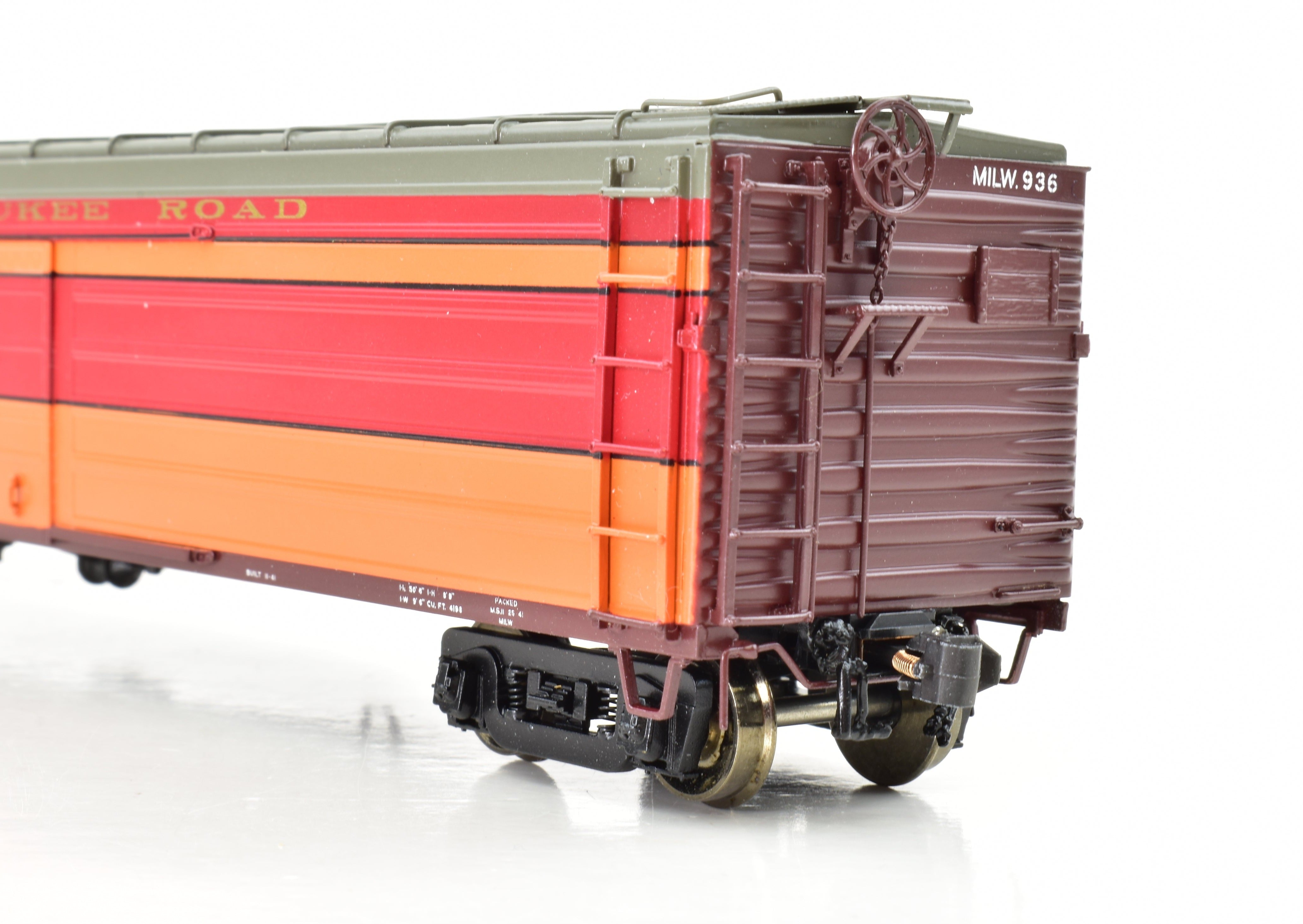 HO Scale Brass Milwaukee Road 50' Passenger Express Boxcar #936 Factory Painted