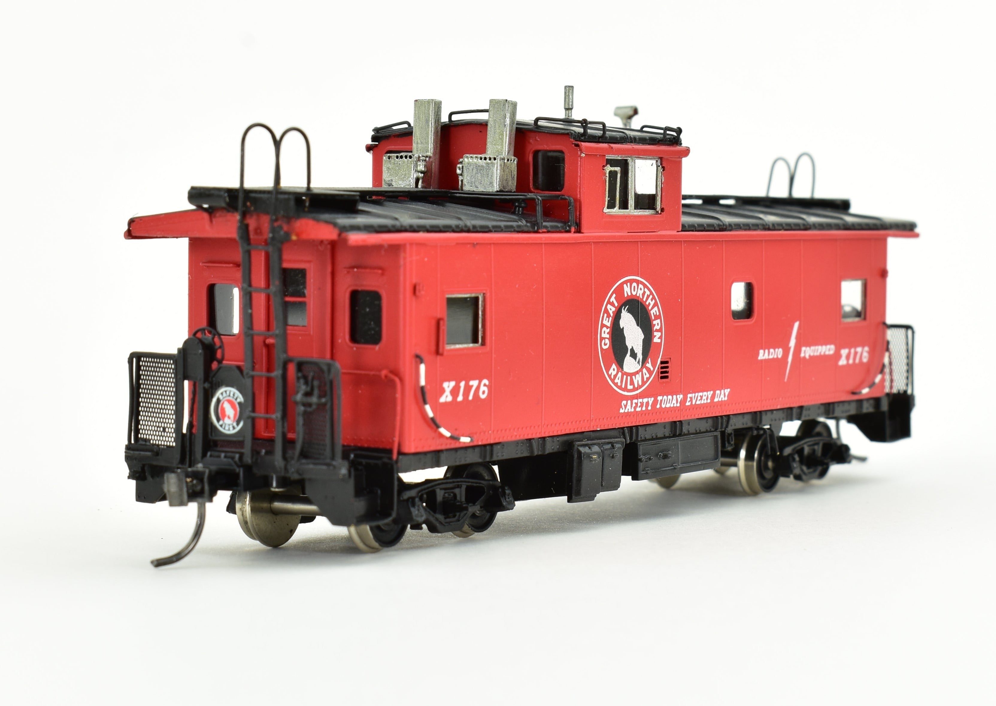 HO Scale Brass OMI - Overland Models, Inc. Great Northern GN X-176 Iron Range Caboose Model by CP