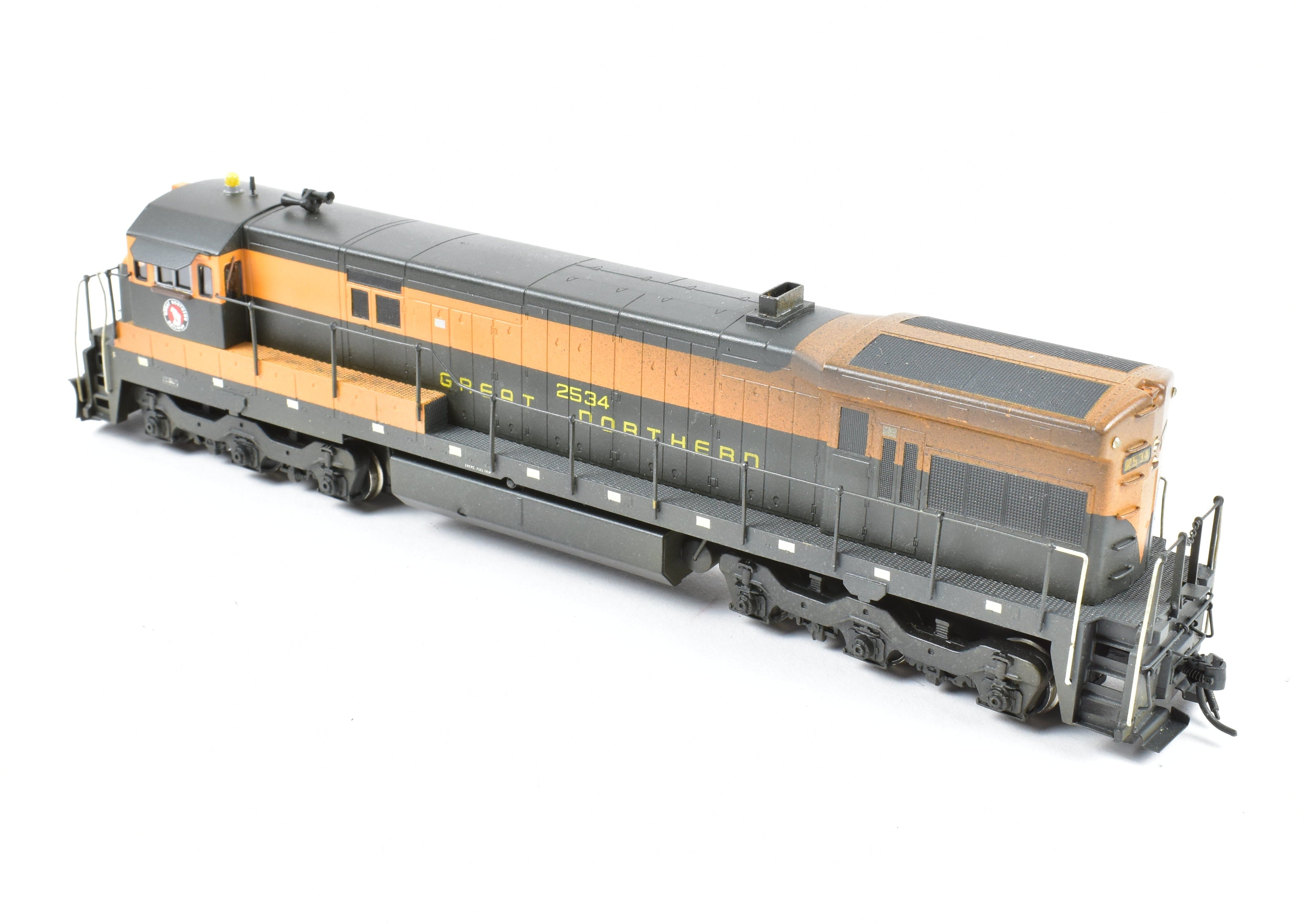 HO Scale Brass ALCO Great Northern General Electric U - 33C Diesel Locomotive Model GN for Model Train Enthusiasts