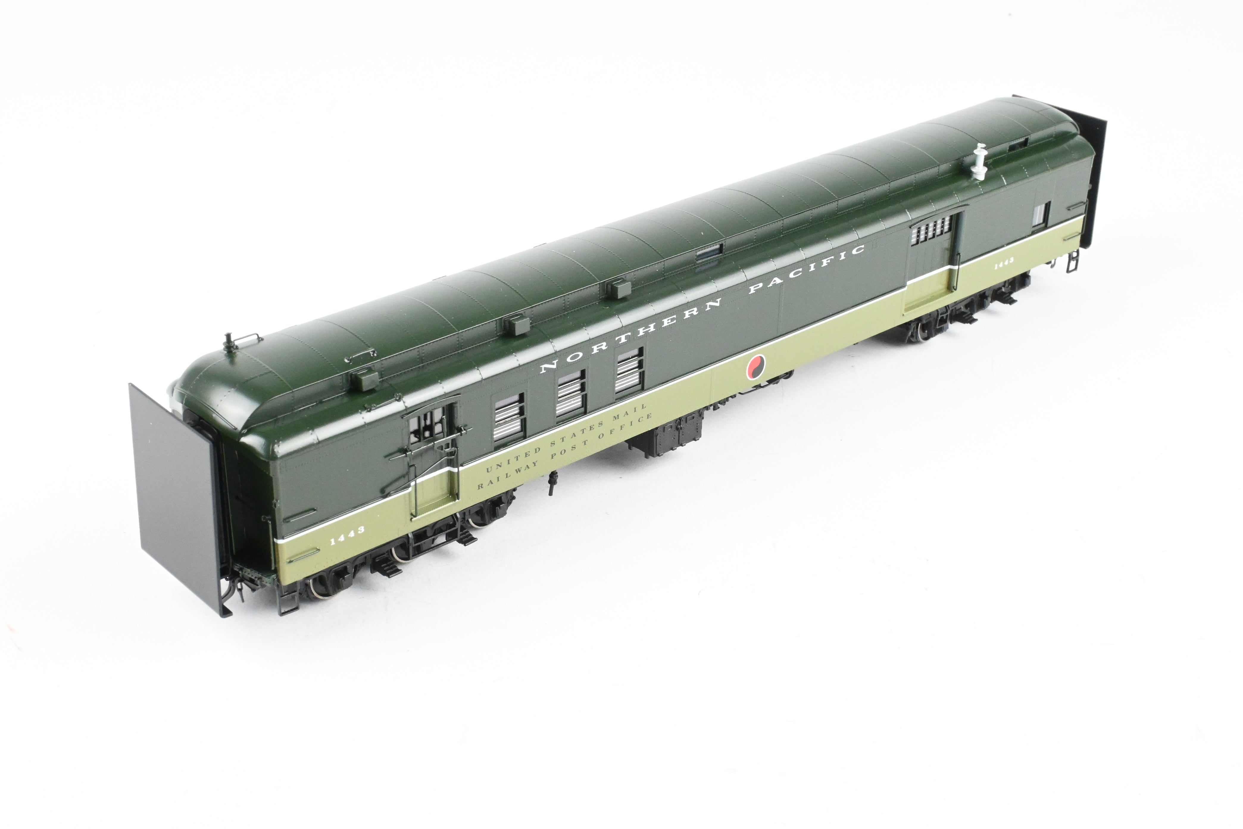 HO Scale Brass Northern Pacific Mail & Express Car FP Loewy No. 1443 by W&R Enterprises