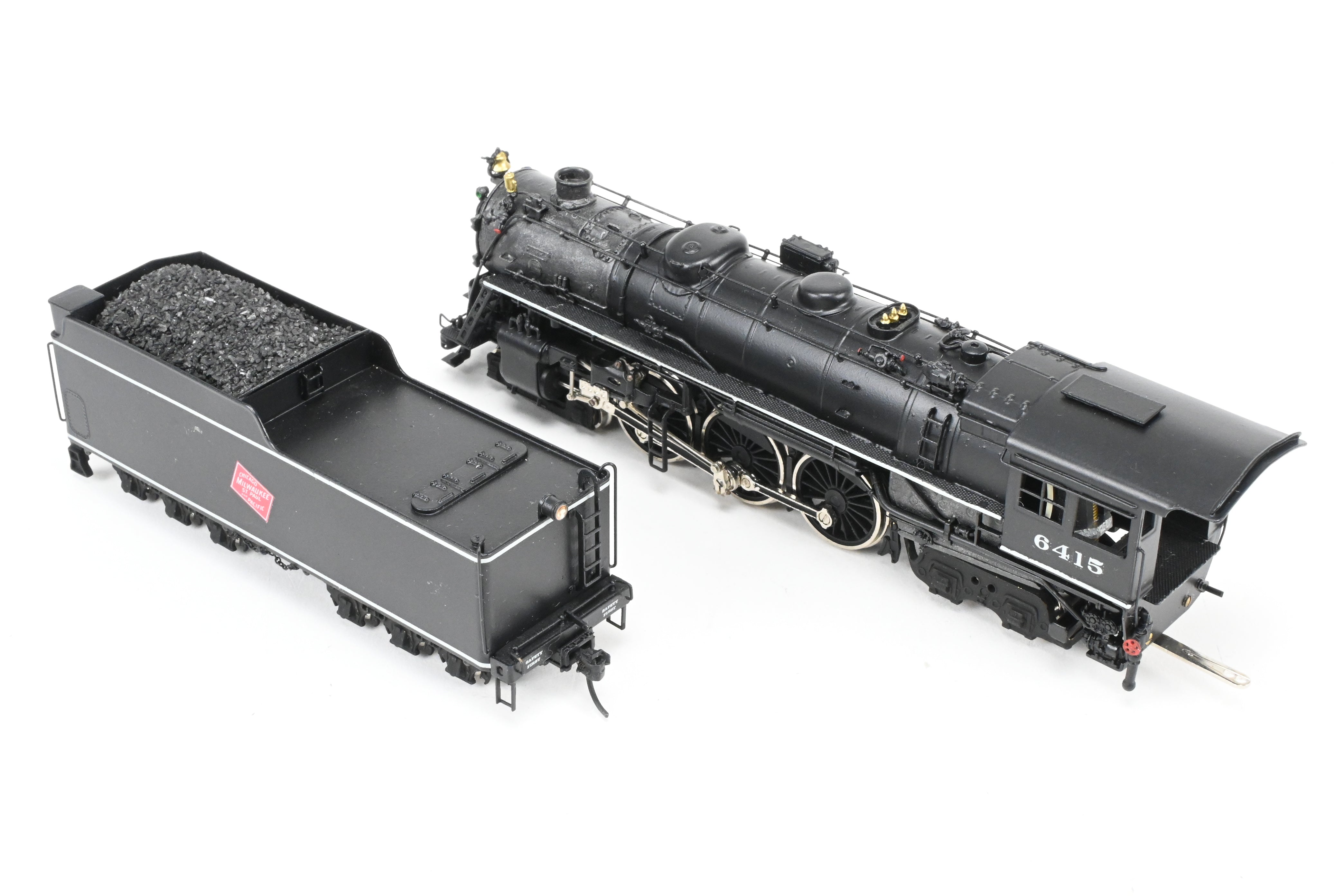 High - Quality HO Scale Brass Pacific Fast Mail (PFM) - United Milwaukee Road F - 6 Baltic 4 - 6 - 4 Professionally Painted Model Locomotive #5415