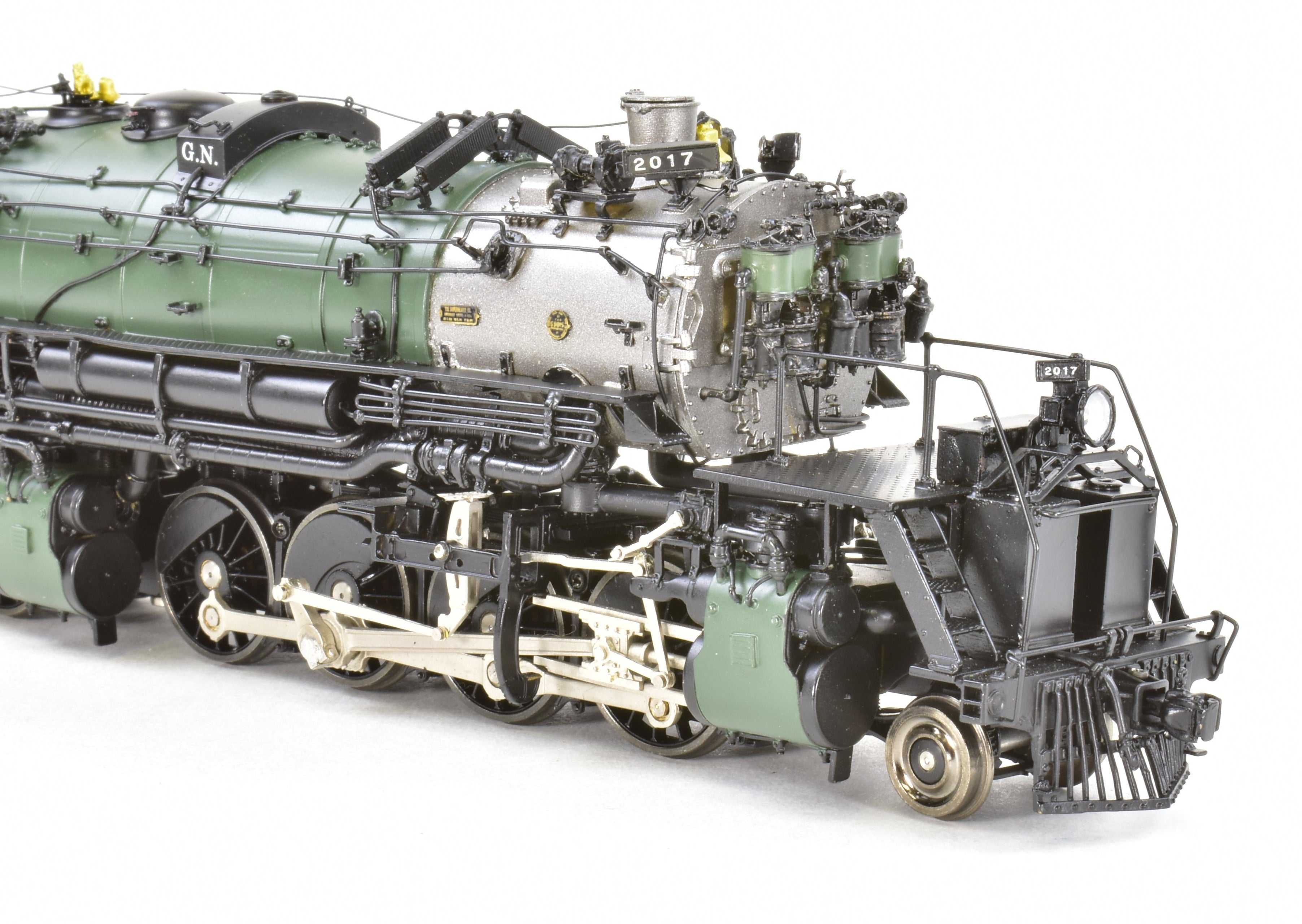 HO Scale Brass Model Train by Precision Scale Co. - Great Northern Class N - 3 2 - 8 - 8 - 0 FP in Glacier Park Scheme
