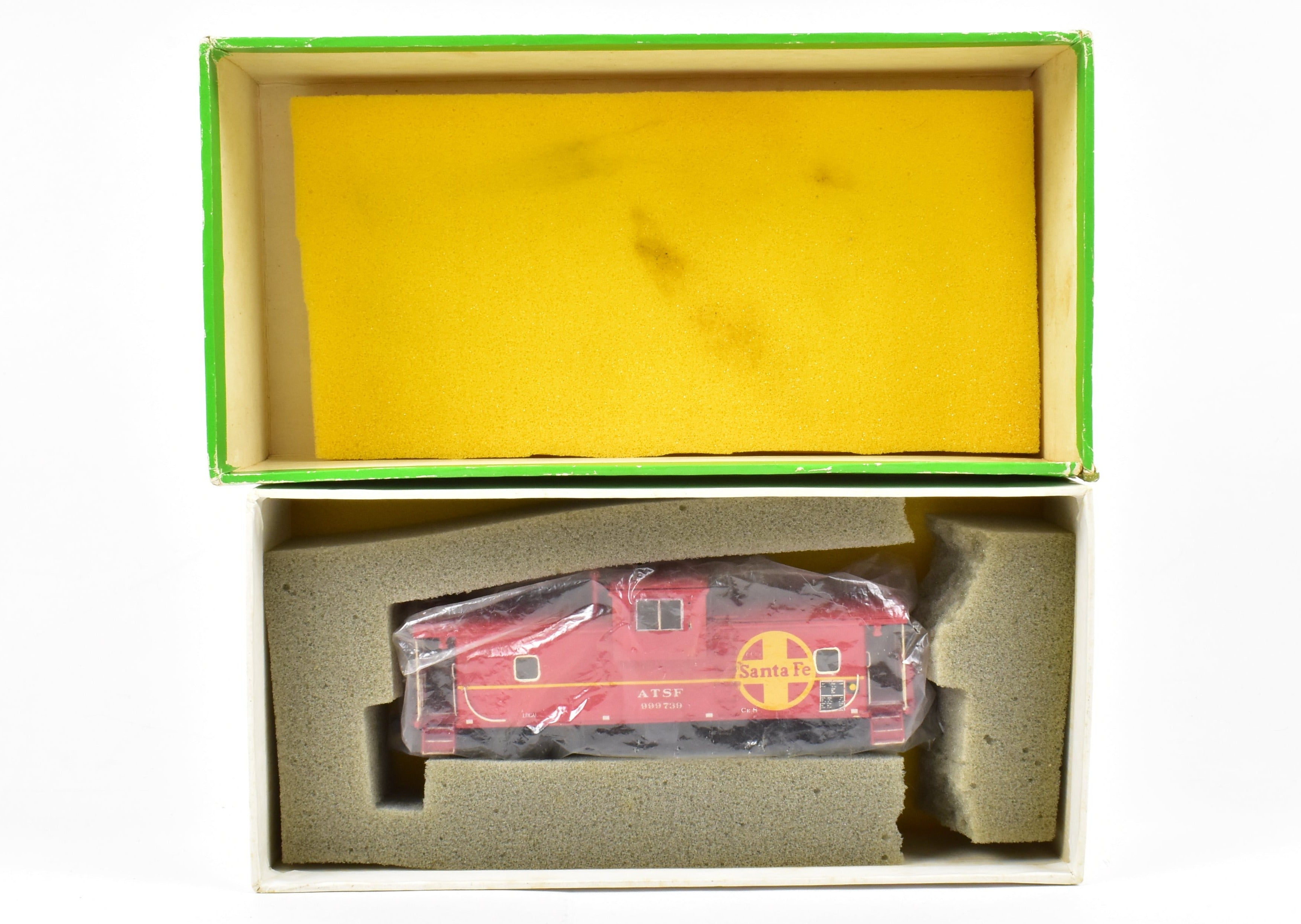 HO Scale Brass OMI - Overland Models, Inc. AT&SF - Santa Fe Wide-Vision Ce-6 and Ce-8 Caboose Model with CP No. 999730