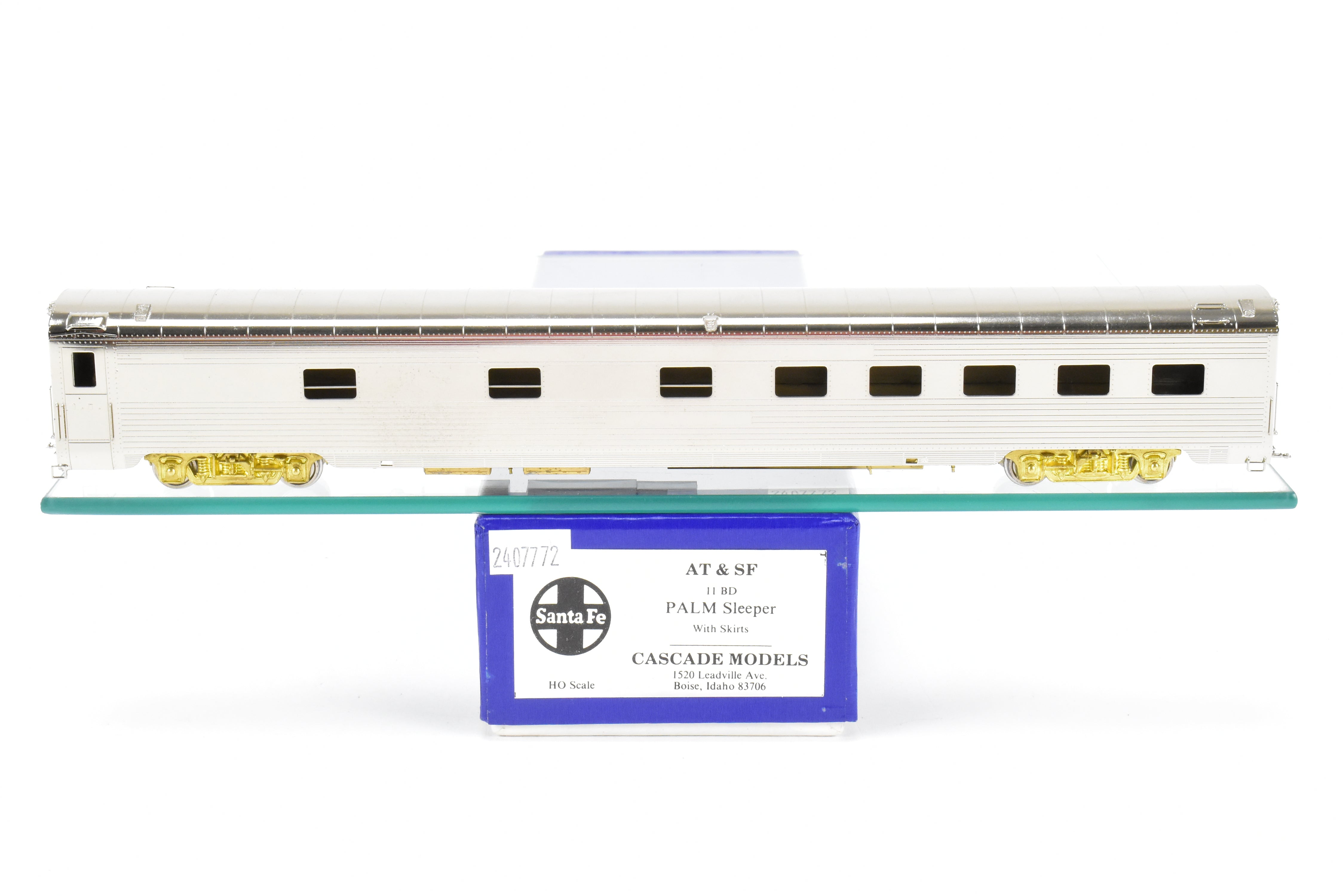 HO Scale Brass Model Train - Cascade Models AT&SF Santa Fe ACF Palm Series 11 Bedroom Sleeper Car with Skirts for Model Railroad Enthusiasts