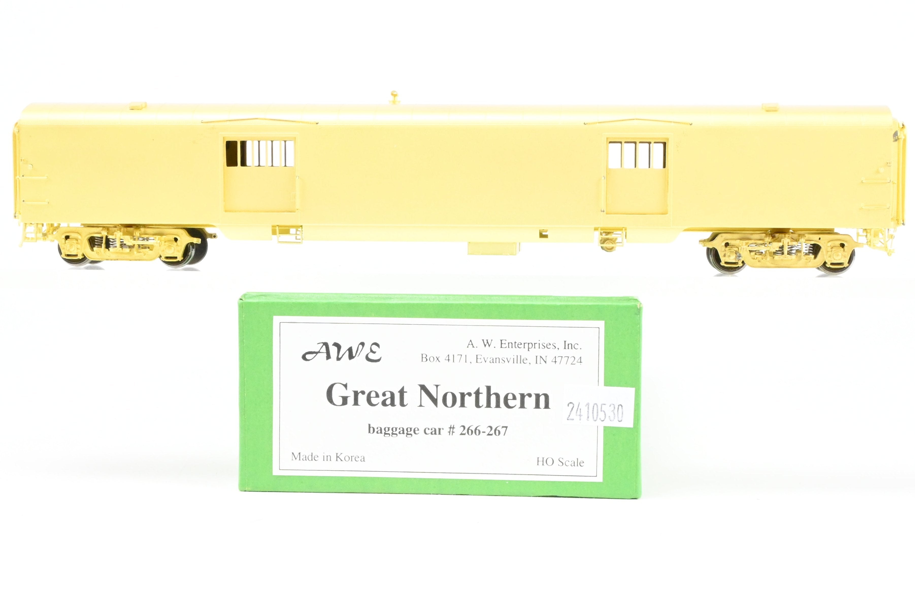 HO Scale Brass Great Northern Streamlined Baggage Car #266 - 267 by A. W. Enterprises