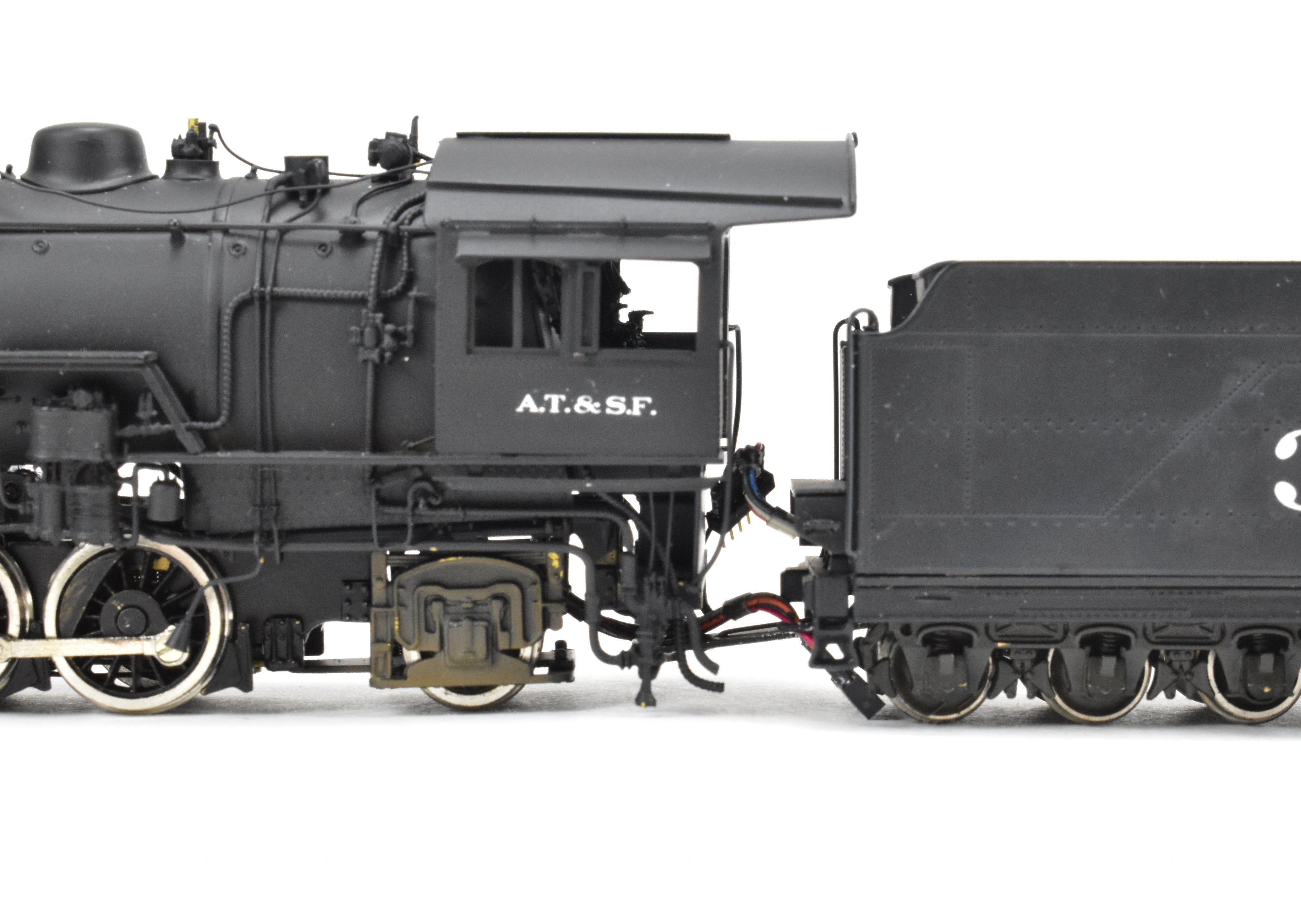 HO Scale Brass Model Train - Hallmark Models ATSF - Santa Fe 3129 Class 2-8-2 Consolidation Locomotive with Pre - installed Digitrax DCC System