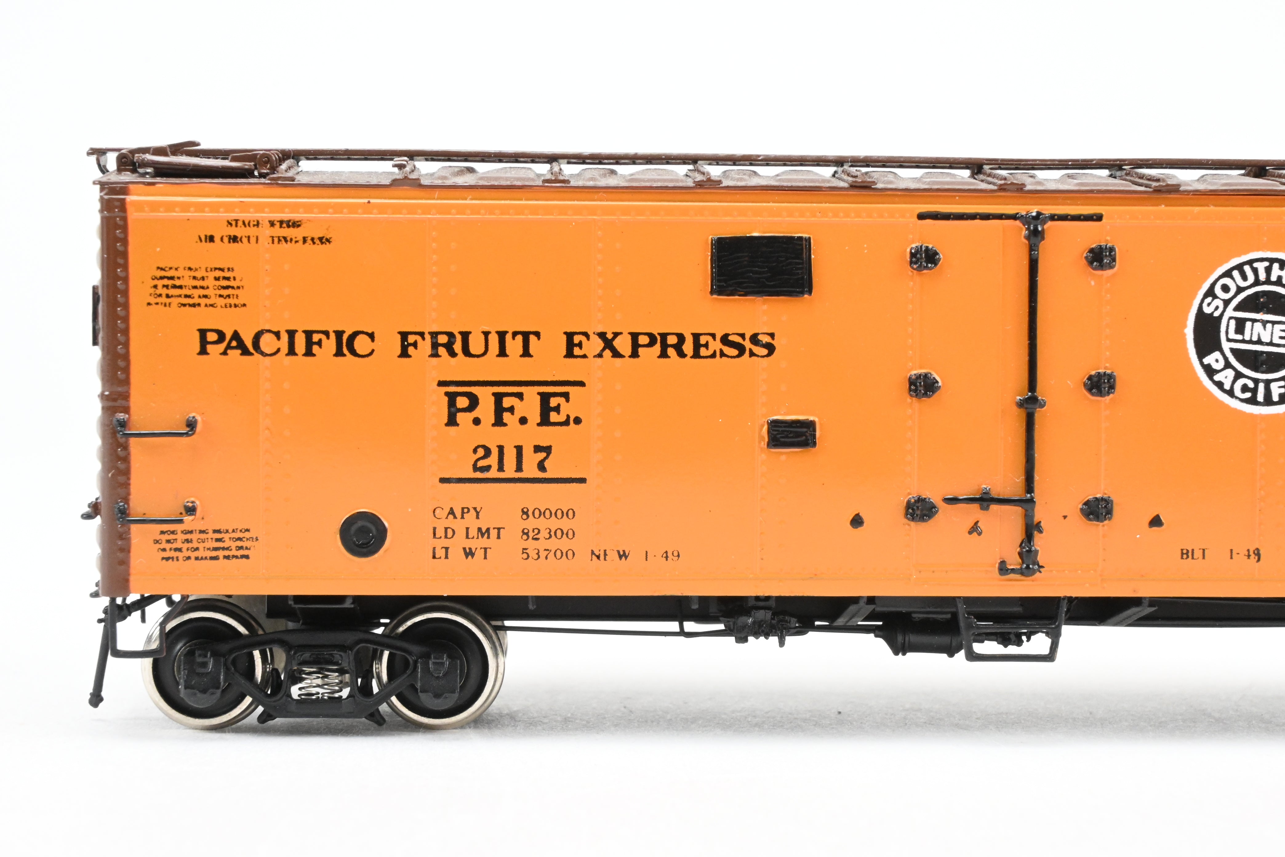 High - Quality HO Scale Brass Challenger Imports CIL Pacific Fruit Express R - 40 - 25 Refrigerator Car Model FP #2117