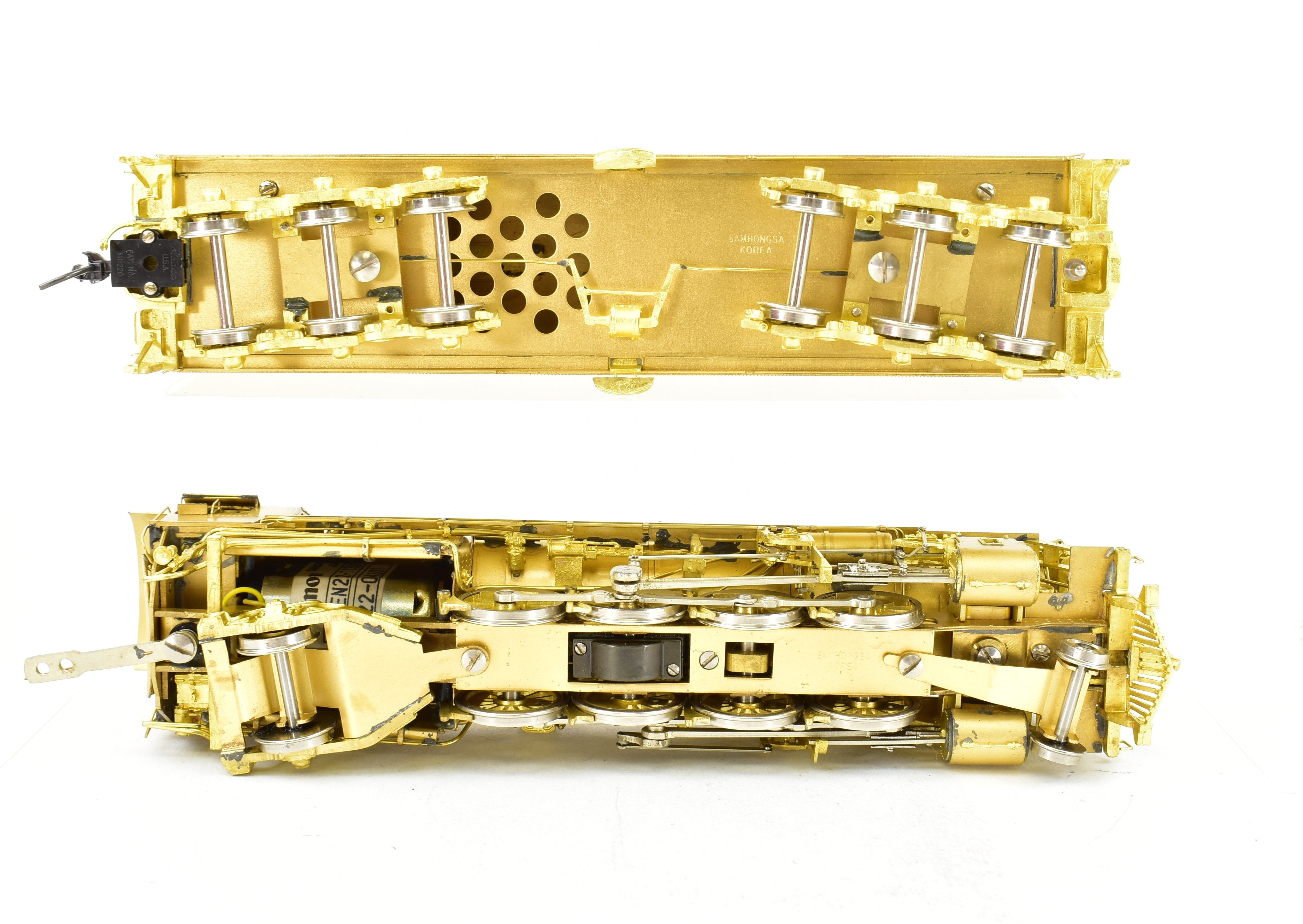 HO Scale Brass Model Train - Key Imports C&O Chesapeake & Ohio K3a Class 2-8-2 Mikado Locomotive with Elesco Feed Water Heater and 21RA Tender