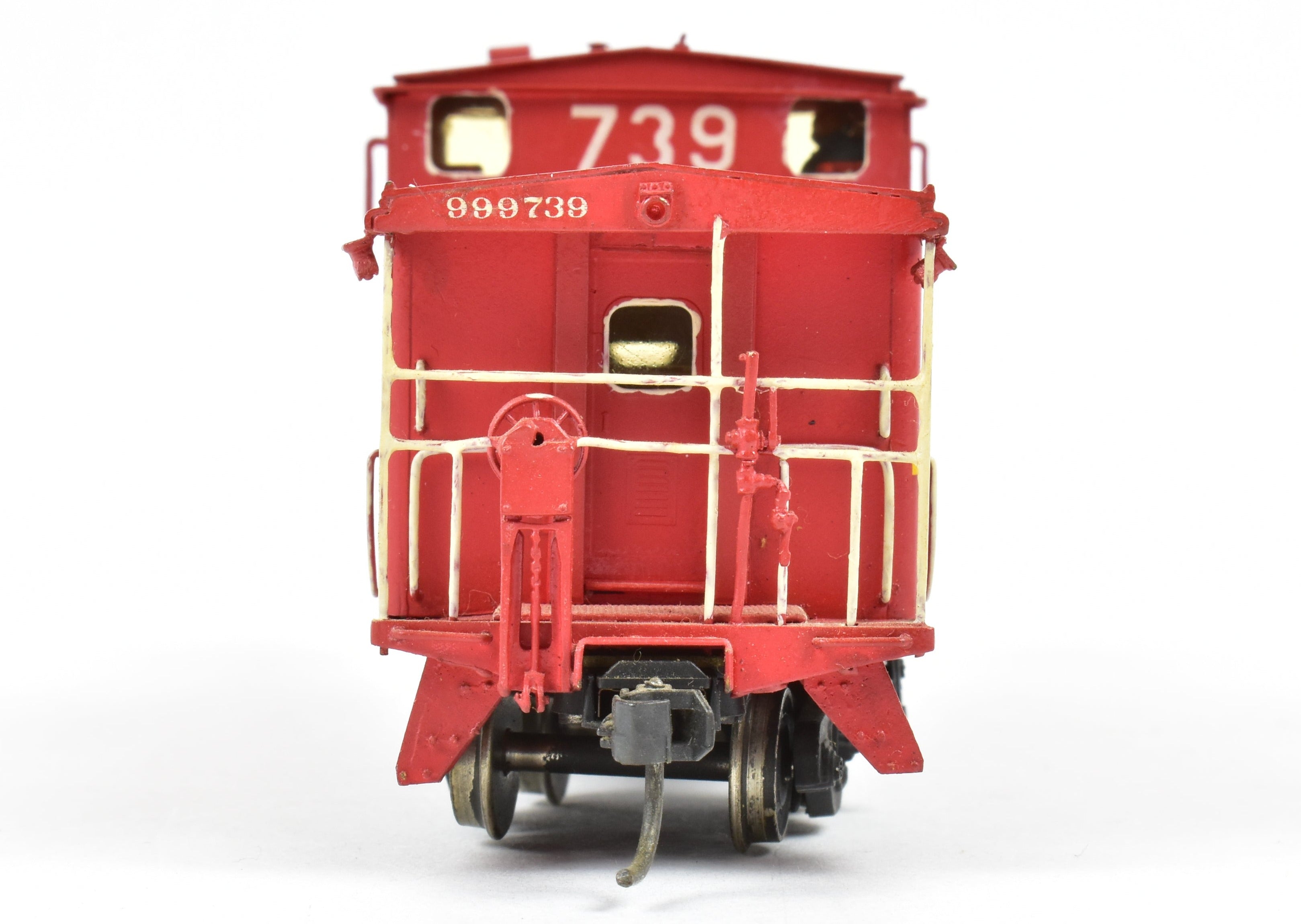 HO Scale Brass OMI - Overland Models, Inc. AT&SF - Santa Fe Wide-Vision Ce-6 and Ce-8 Caboose Model with CP No. 999730