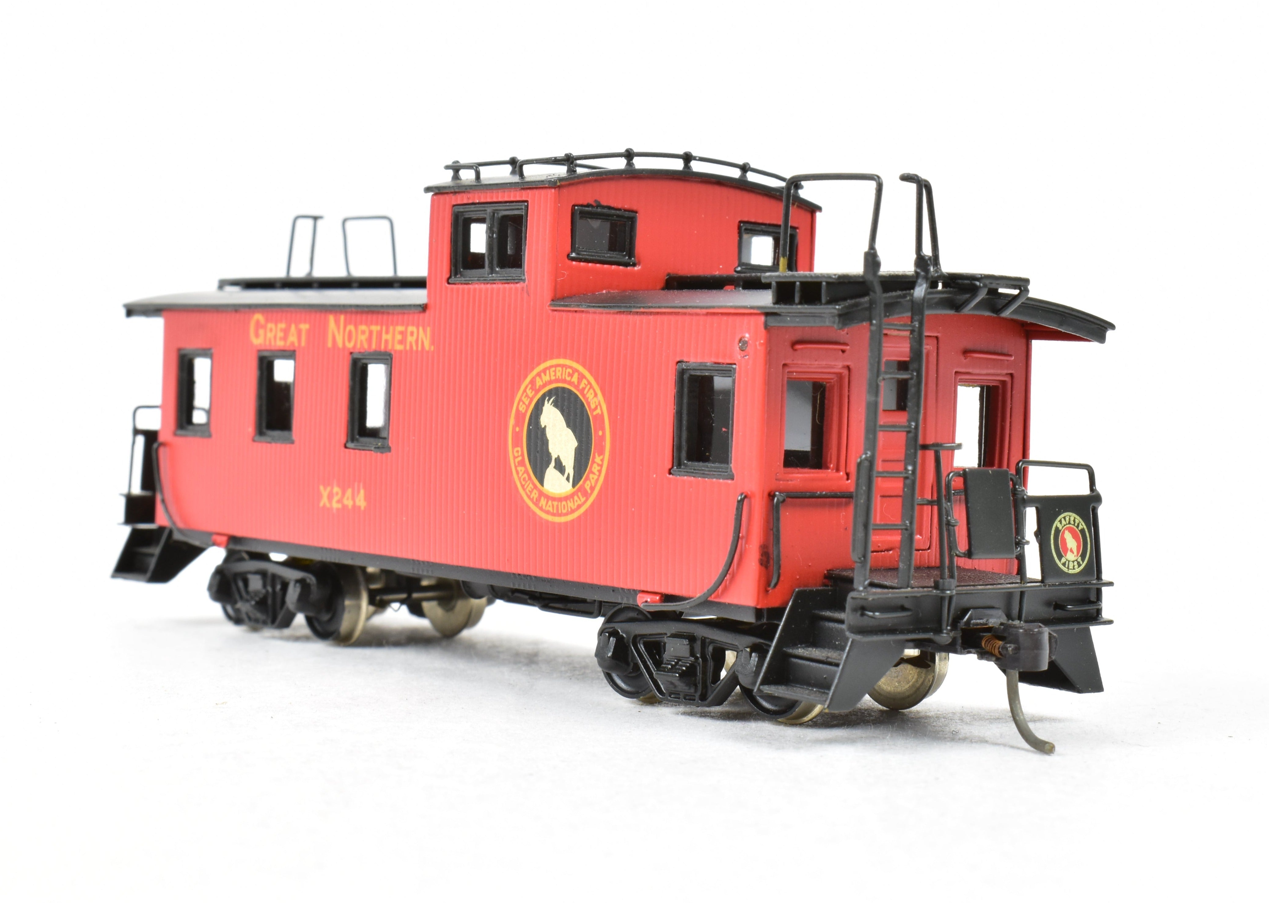 HO Scale Brass 30' Wood Sides Caboose Model by Overland Models, Inc. (OMI) for Great Northern with Incorrect Original Box