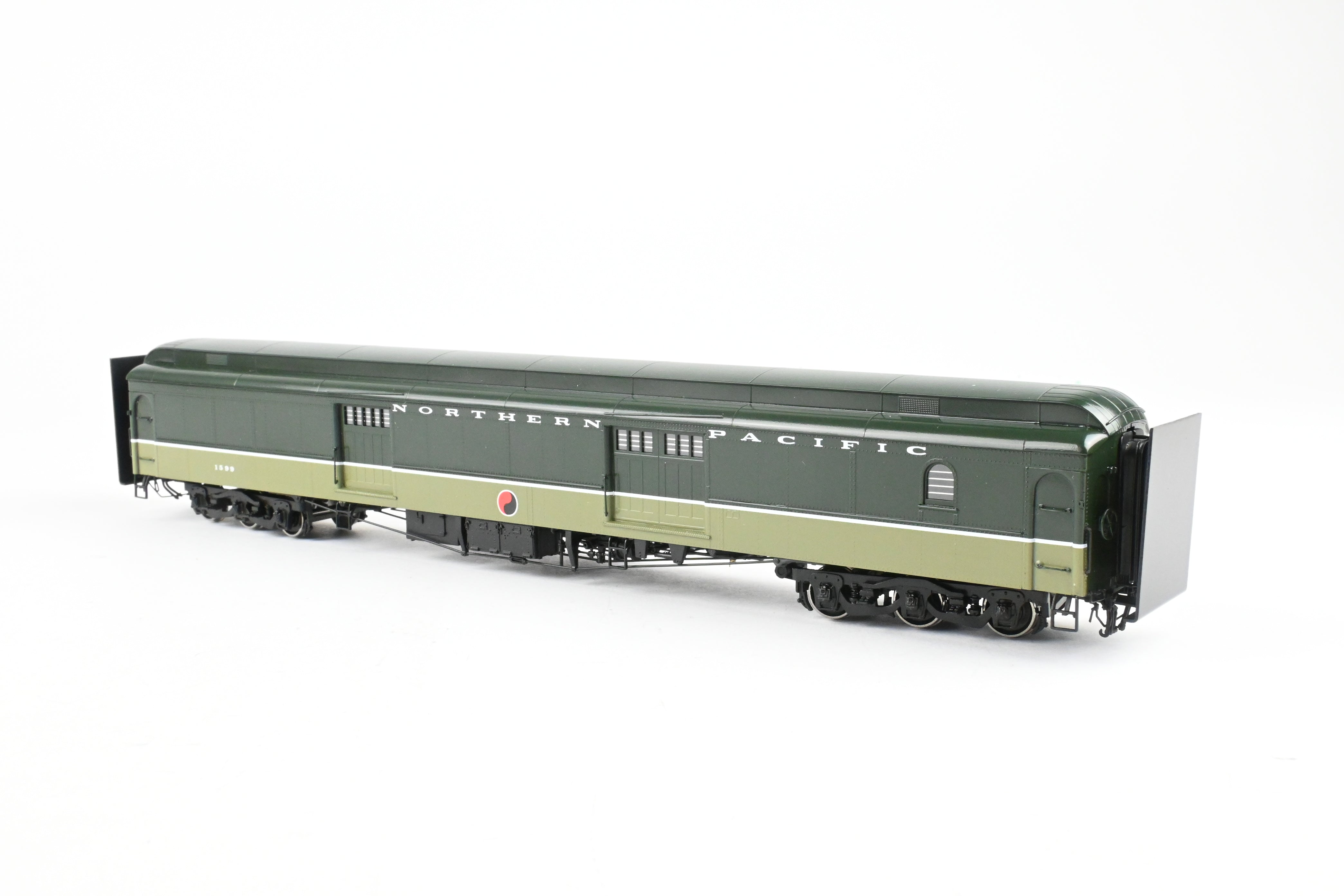 HO Brass W&R Enterprises NP - Northern Pacific Factory - Painted Loewy Truss Rod Baggage Car No. 1599