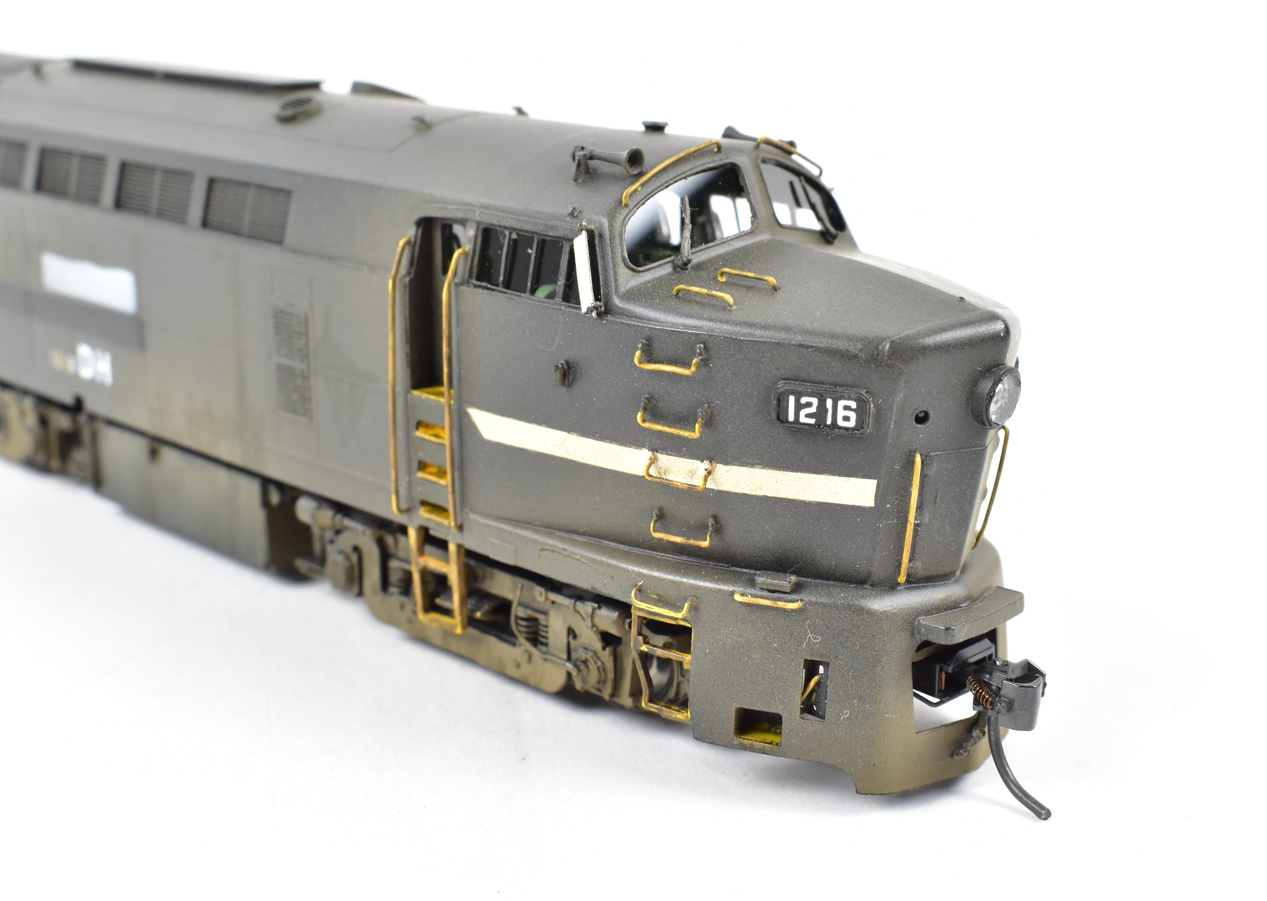 HO Scale Brass Model Train - Overland Models, Inc. (OMI) Delaware and Hudson (D&H) BLW RF-16 Shark Nose A-unit CP in New York Central (NYC)/Delaware and Hudson (D&H) Patch No. 1216