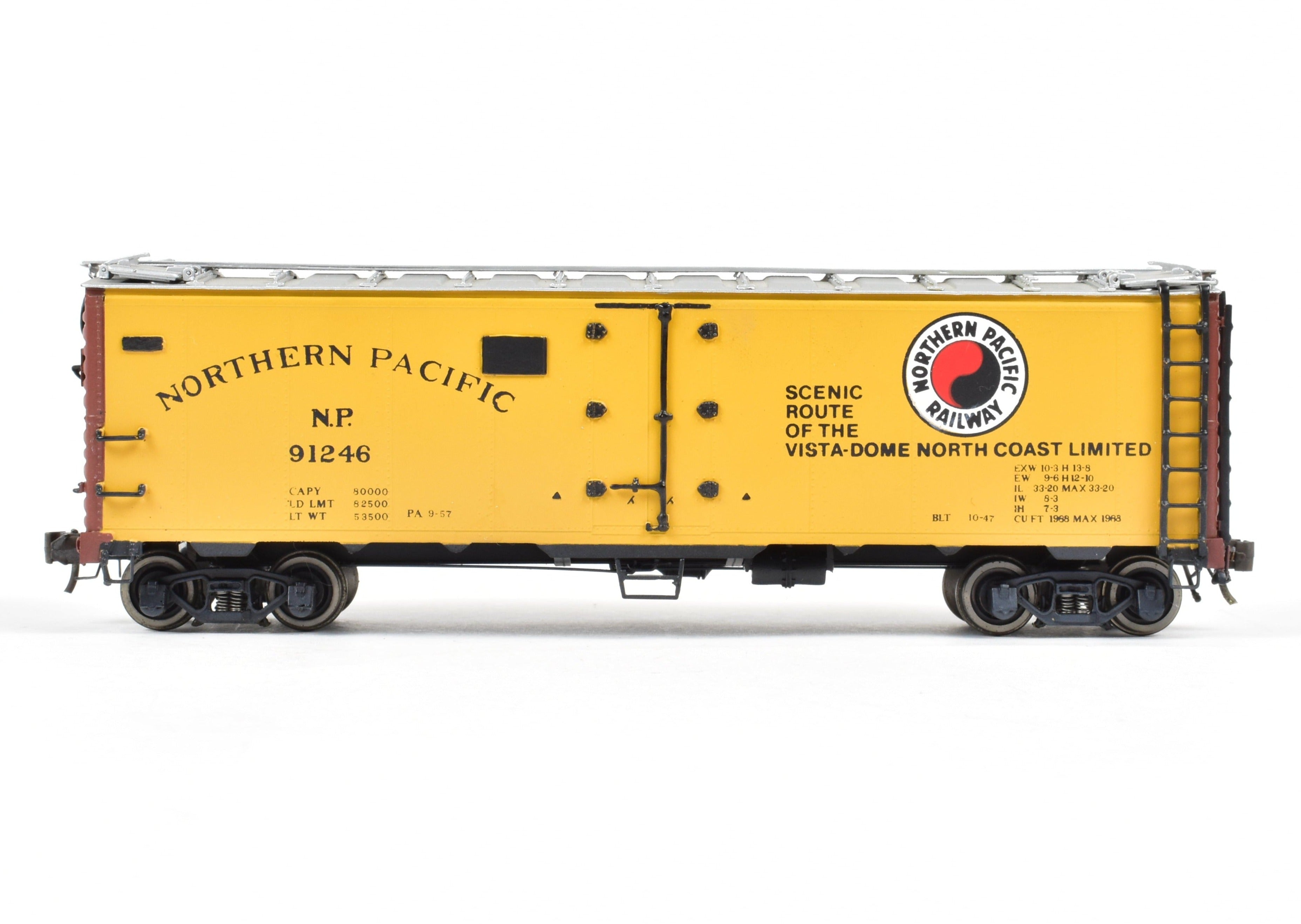 HO Scale Brass CIL - Challenger Imports North Pacific Steel Ice Refrigerator Freight/Passenger Car with Light Weathering and 'Scenic Route of The Vista - Dome North Coast Limited' Design