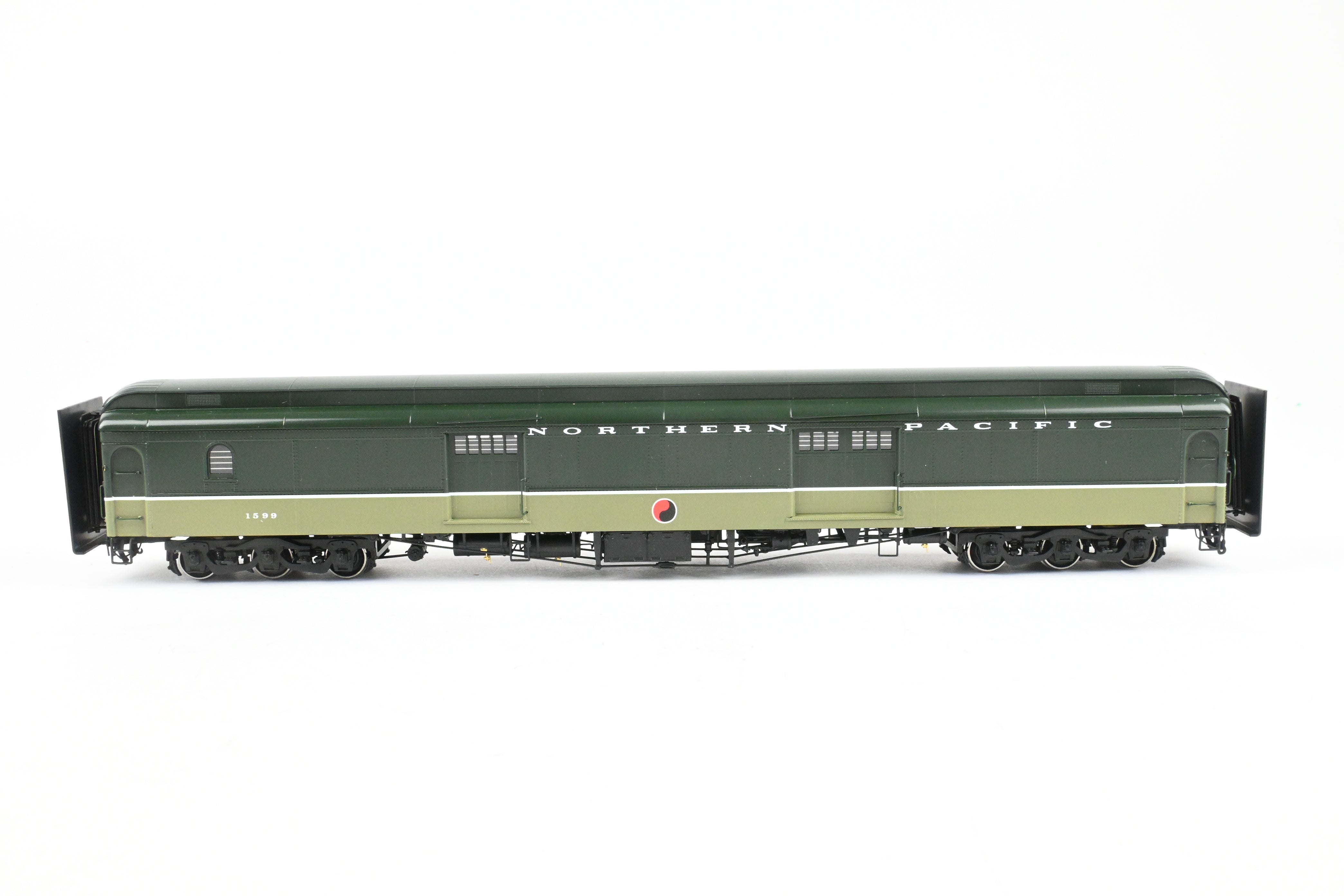 HO Brass W&R Enterprises NP - Northern Pacific Factory - Painted Loewy Truss Rod Baggage Car No. 1599