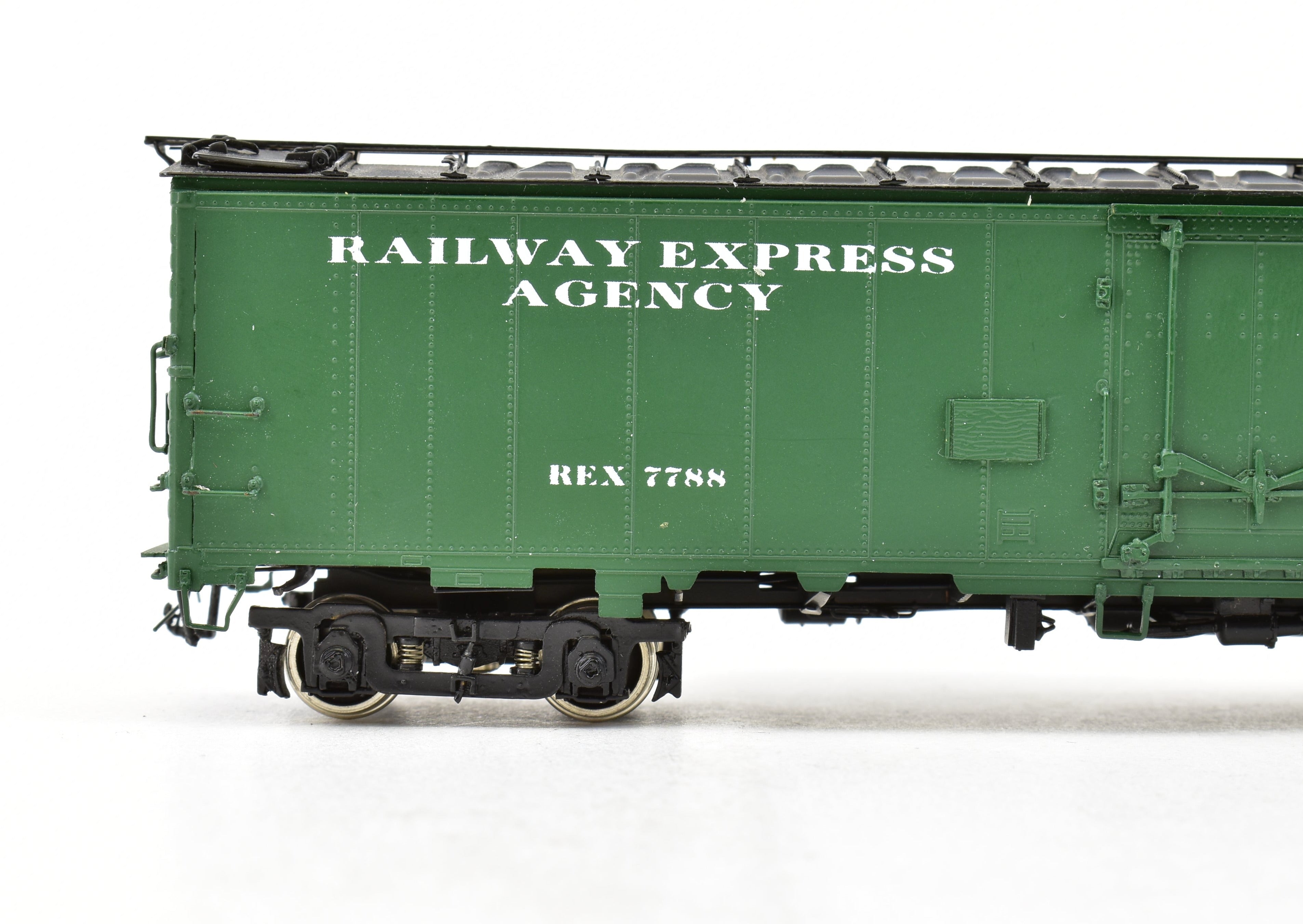 1993 HO Brass Challenger Imports 52' Steel Express Refrigerator Car