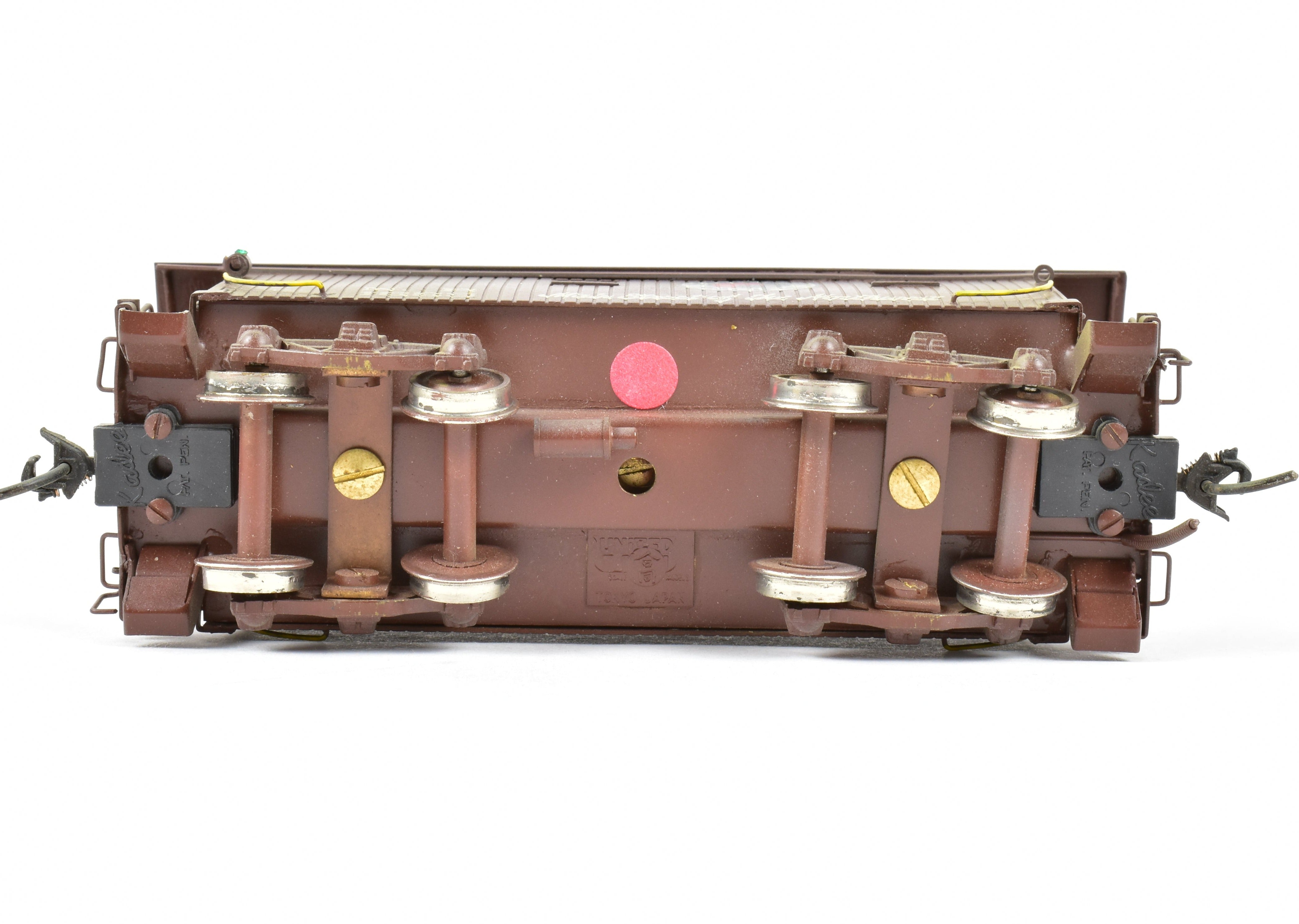 HO Scale Brass PFM - United Custom - Painted Northern Pacific Wood Caboose Model for Train Enthusiasts