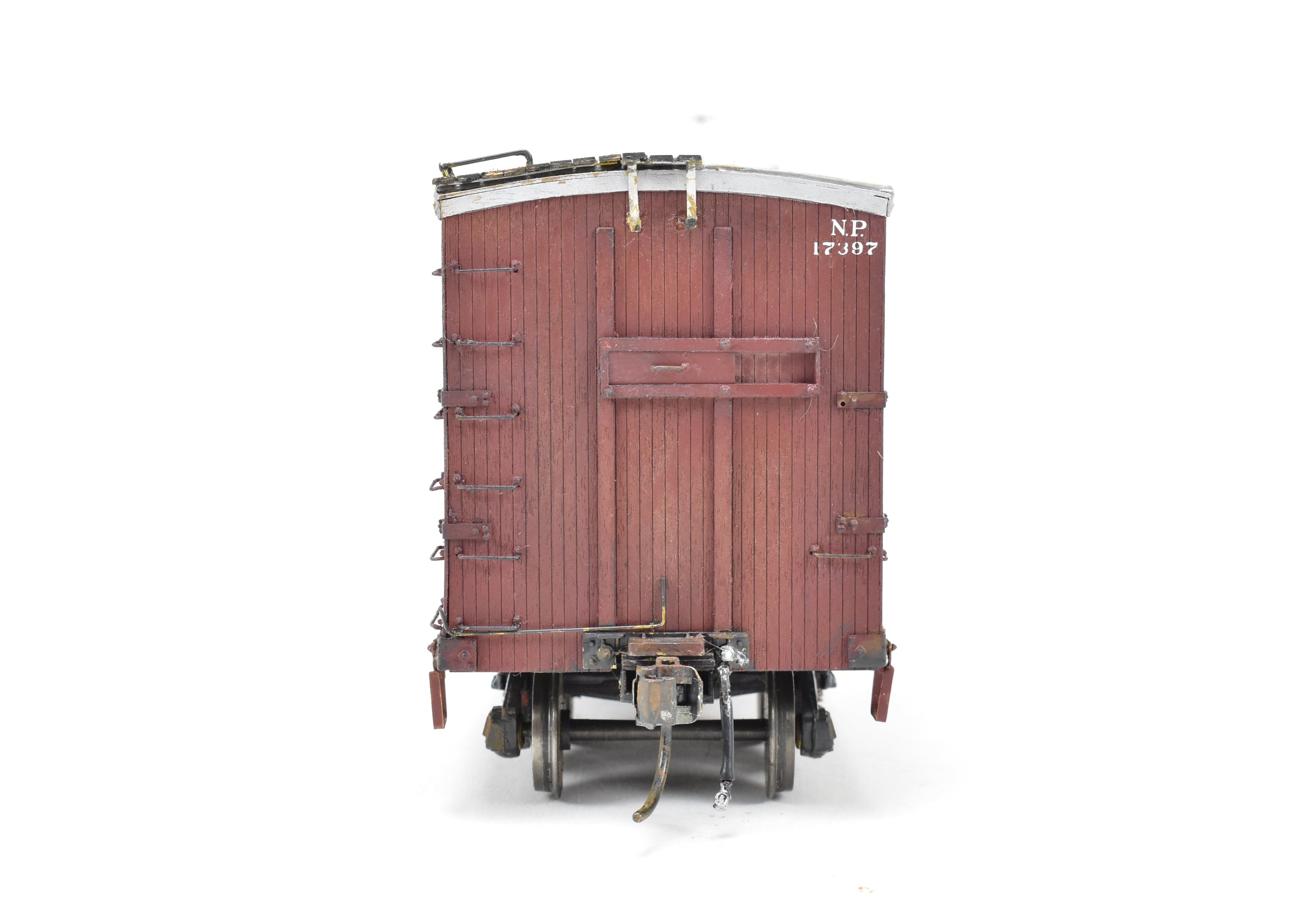 O Scale Pro - Built & Painted Northern Pacific 40' Truss Rod Boxcar Kit 403220