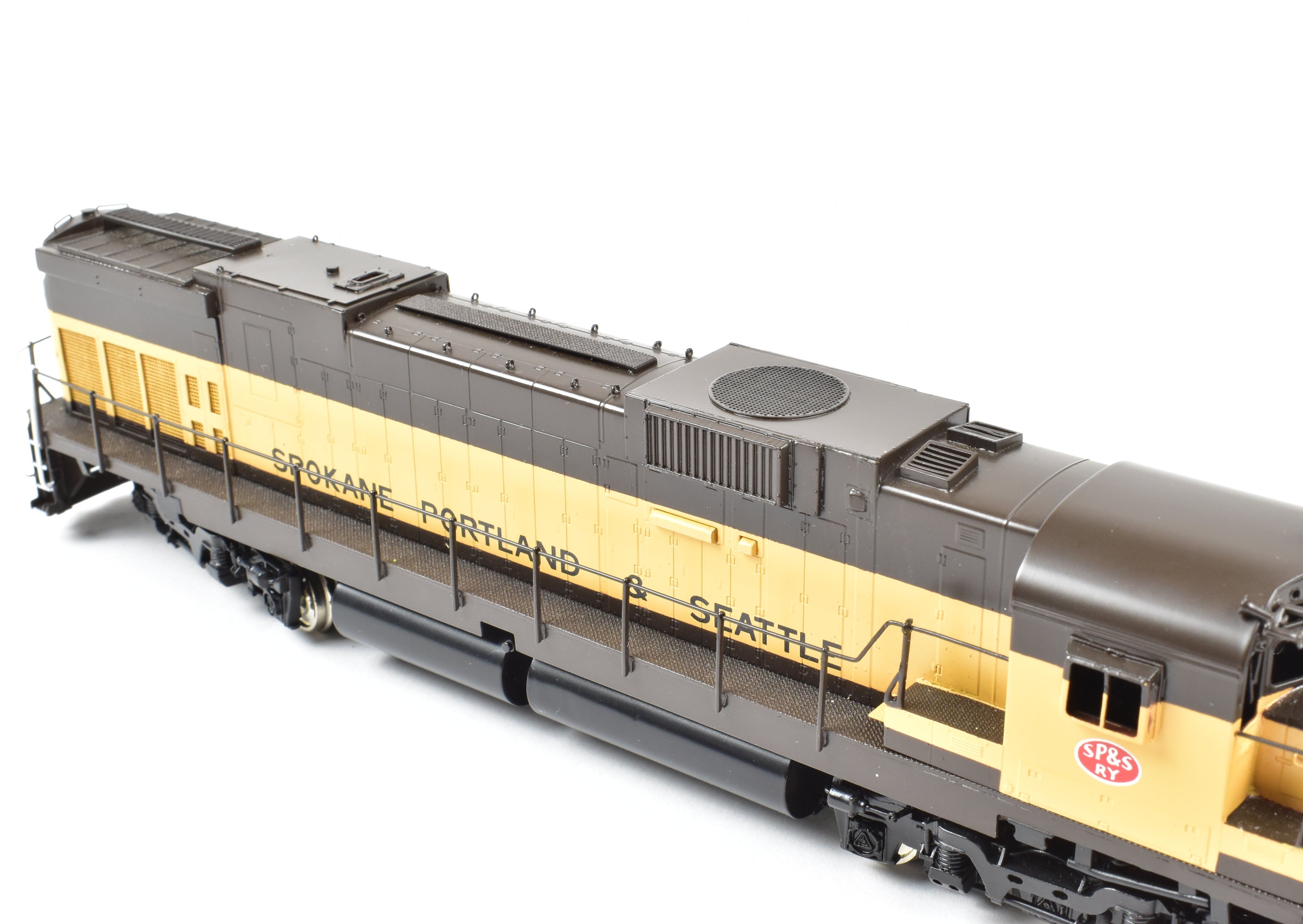 HO Scale Brass Model Train - Oriental Limited/Challenger Imports' Spokane, Portland & Seattle Alco C - 636 FP Un - numbered Locomotive