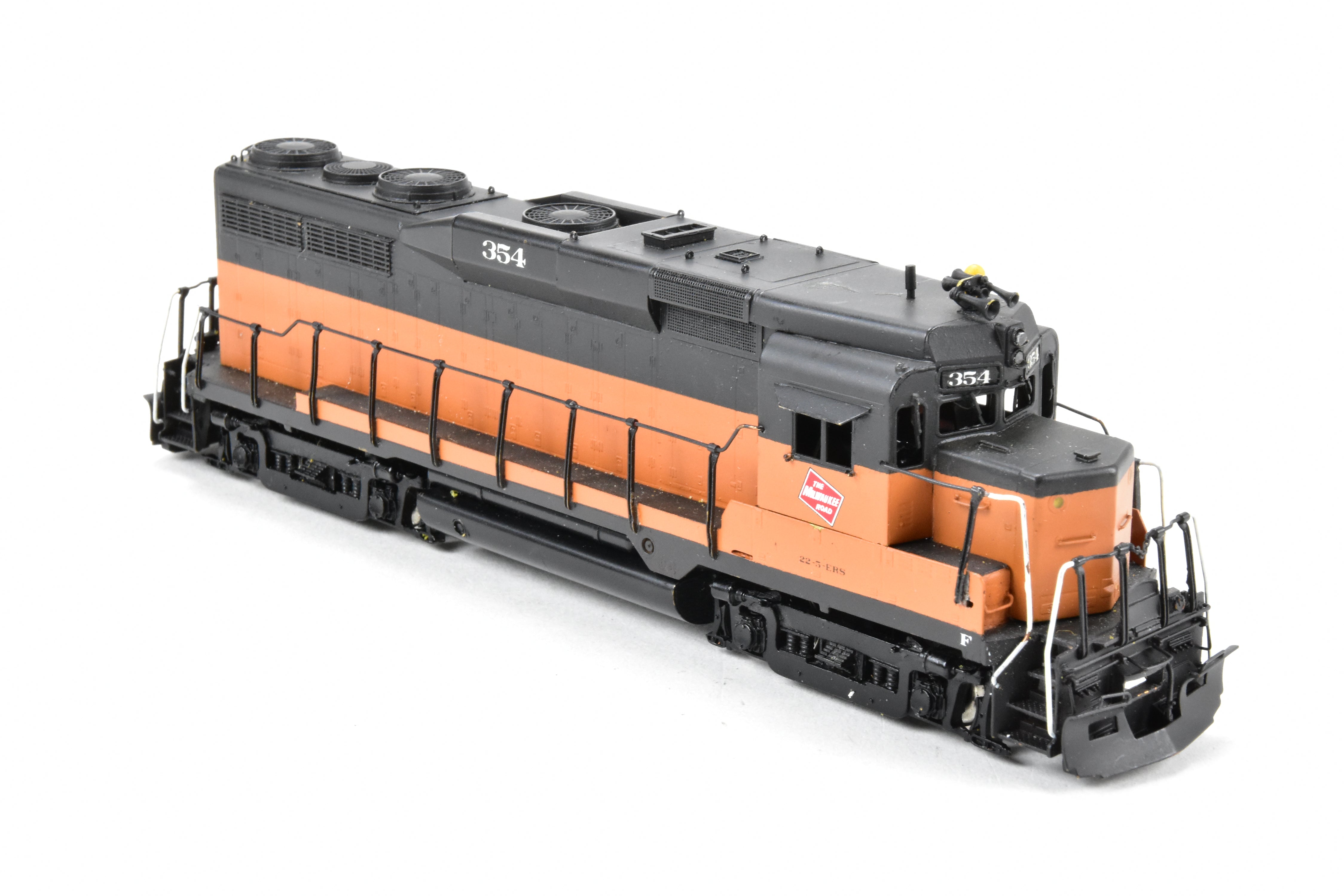 HO Scale Brass Oriental Limited Milwaukee Road EMD GP30 PH II 2250HP Model #354