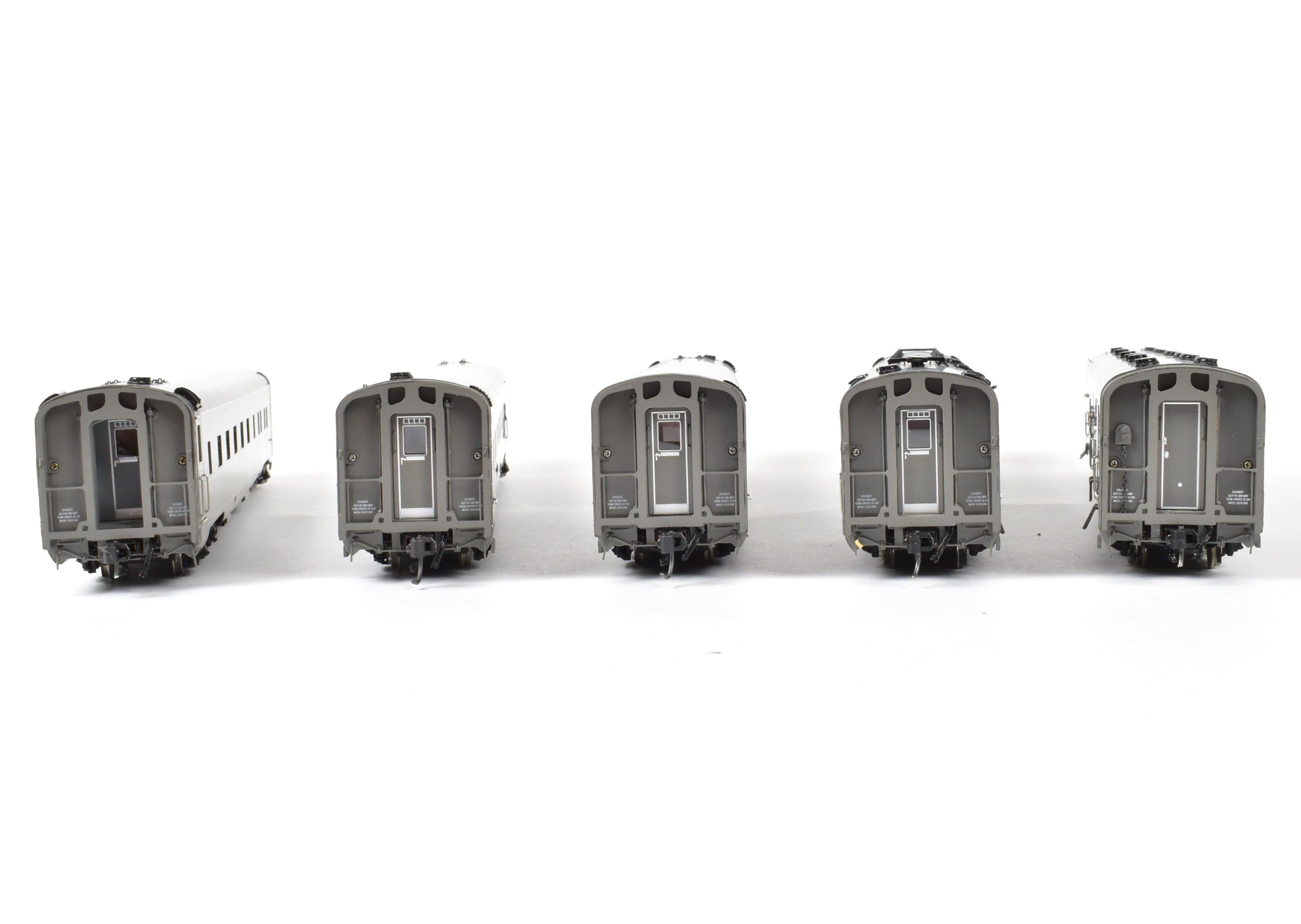 HO Scale Brass Passenger Car Set - Challenger Imports NYC - New York Central 1940 20th Century Limited 10-Car Passenger Train Collection