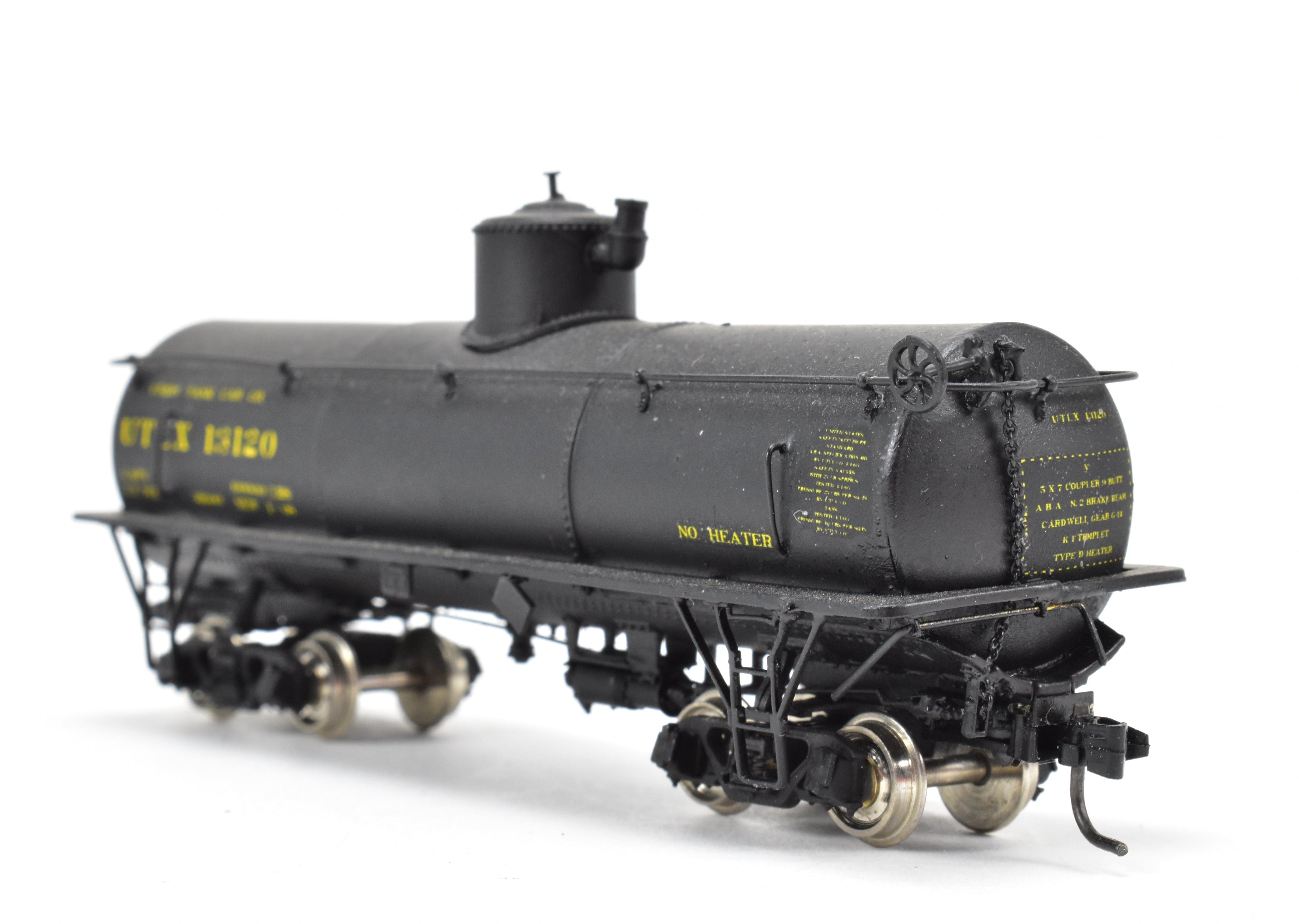 HOn3 UTLX Frameless Plastic Tank Car by Precision Scale Co., Assembled & Custom Painted