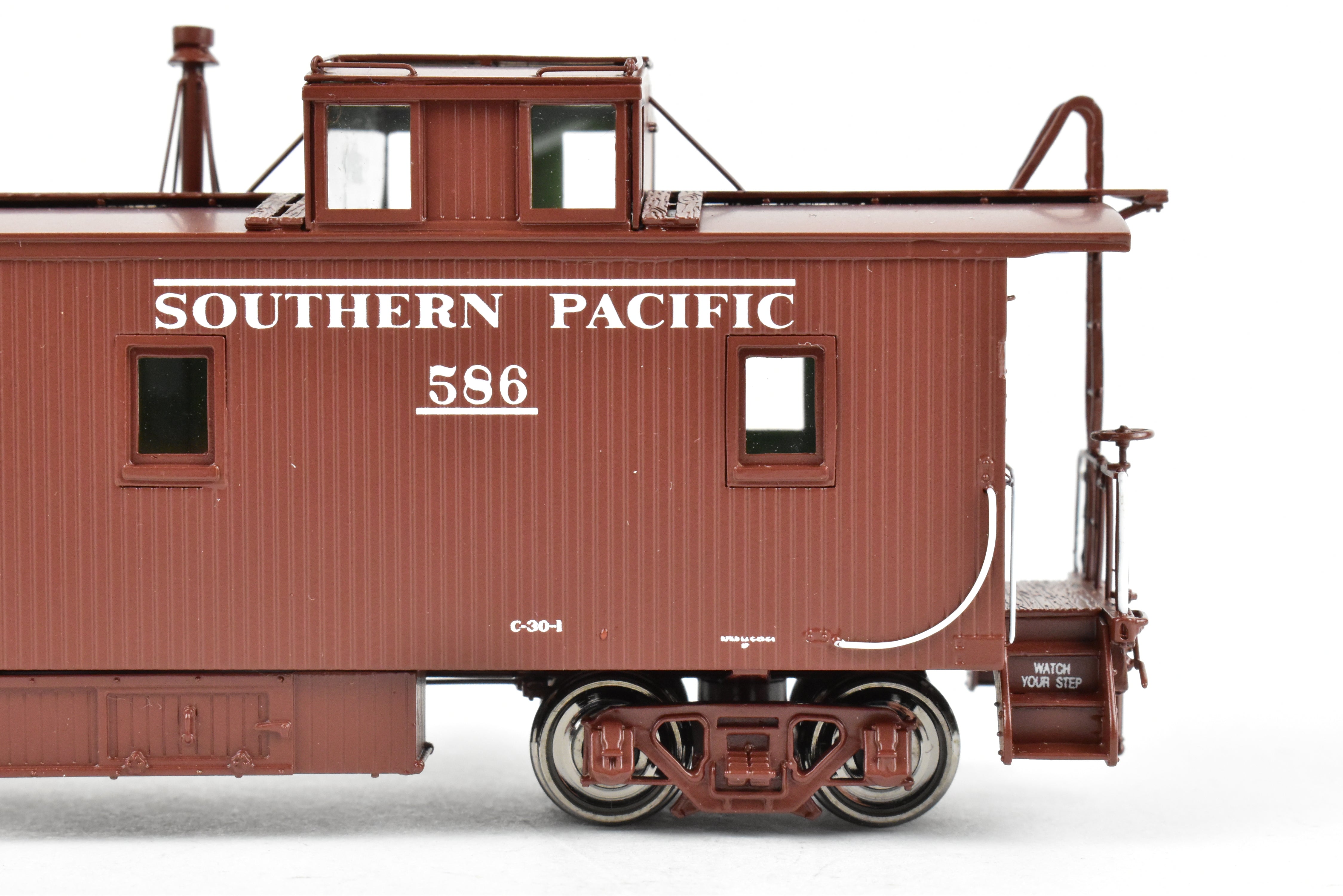 HO Scale Brass Model Train - Southern Pacific Wood Side Caboose, Straight Side Cupola Class C - 30 - 1 FP No. 586 by Challenger Imports