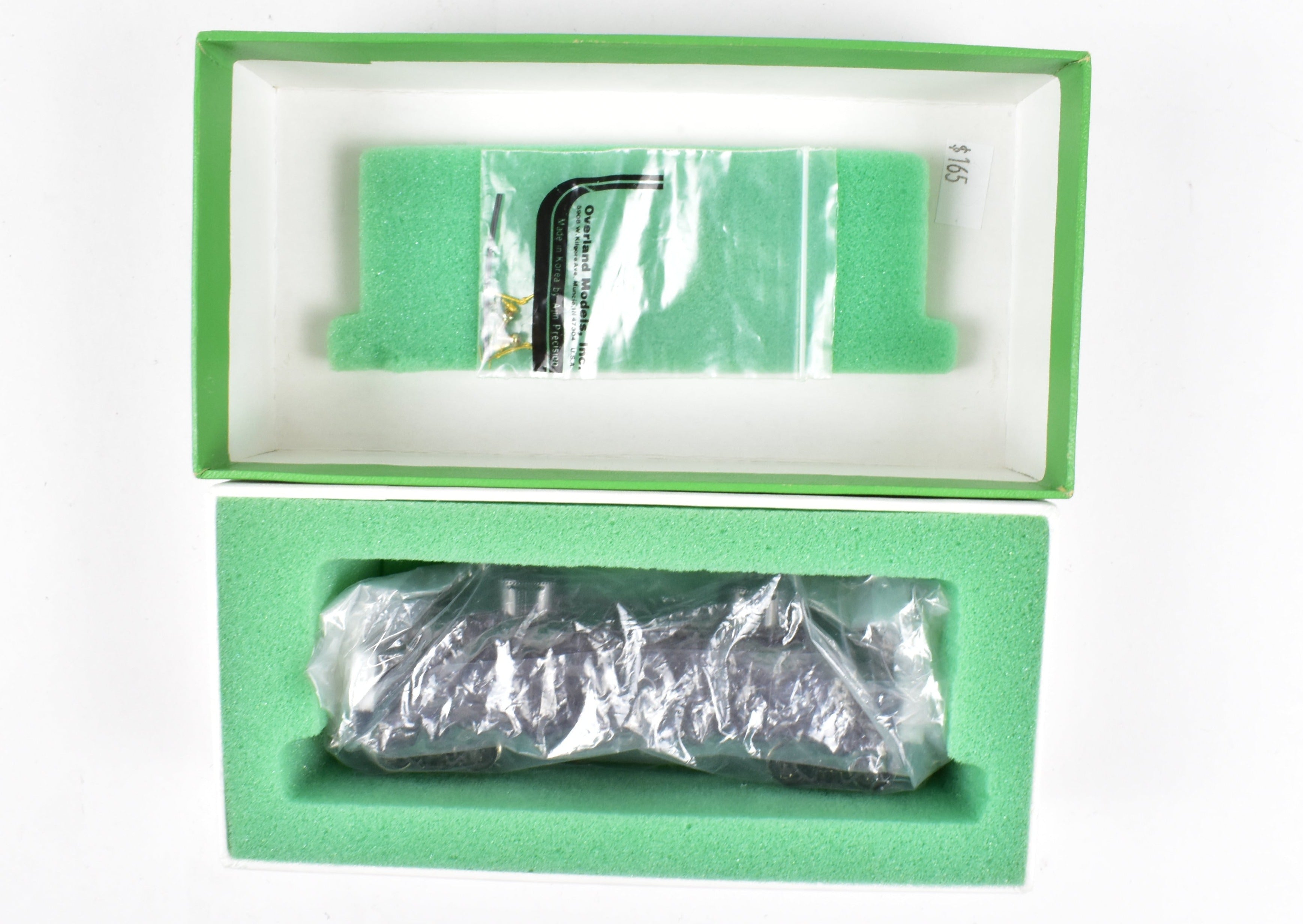 OMI HO Brass 8,000 Gallon ACF Double Dome Tank Car, Black Unlettered