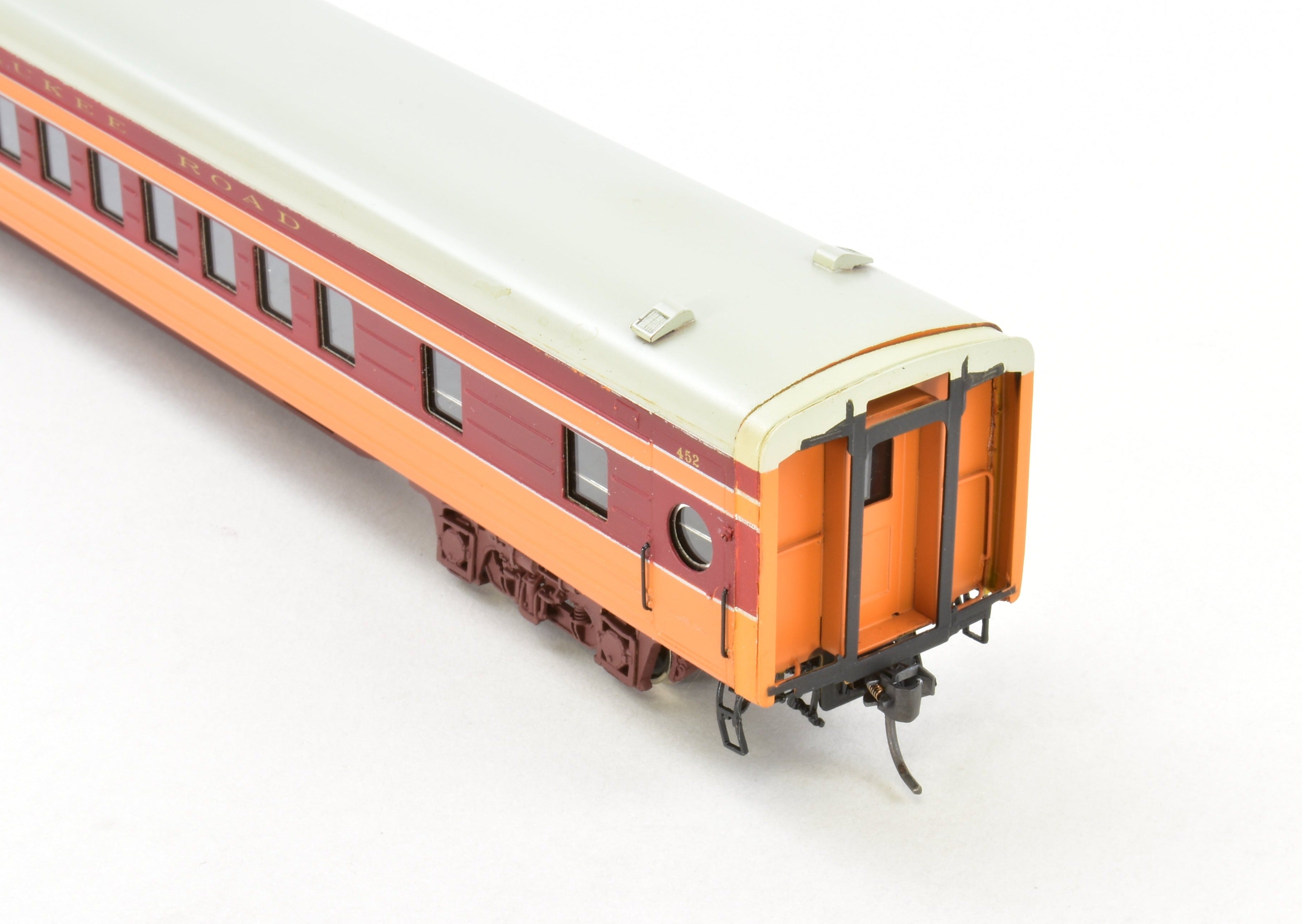 HO Scale Brass Model Train Set - Precision Scale Co. Milwaukee Road 1939 Hiawatha 9 - Car Factory - Painted Set