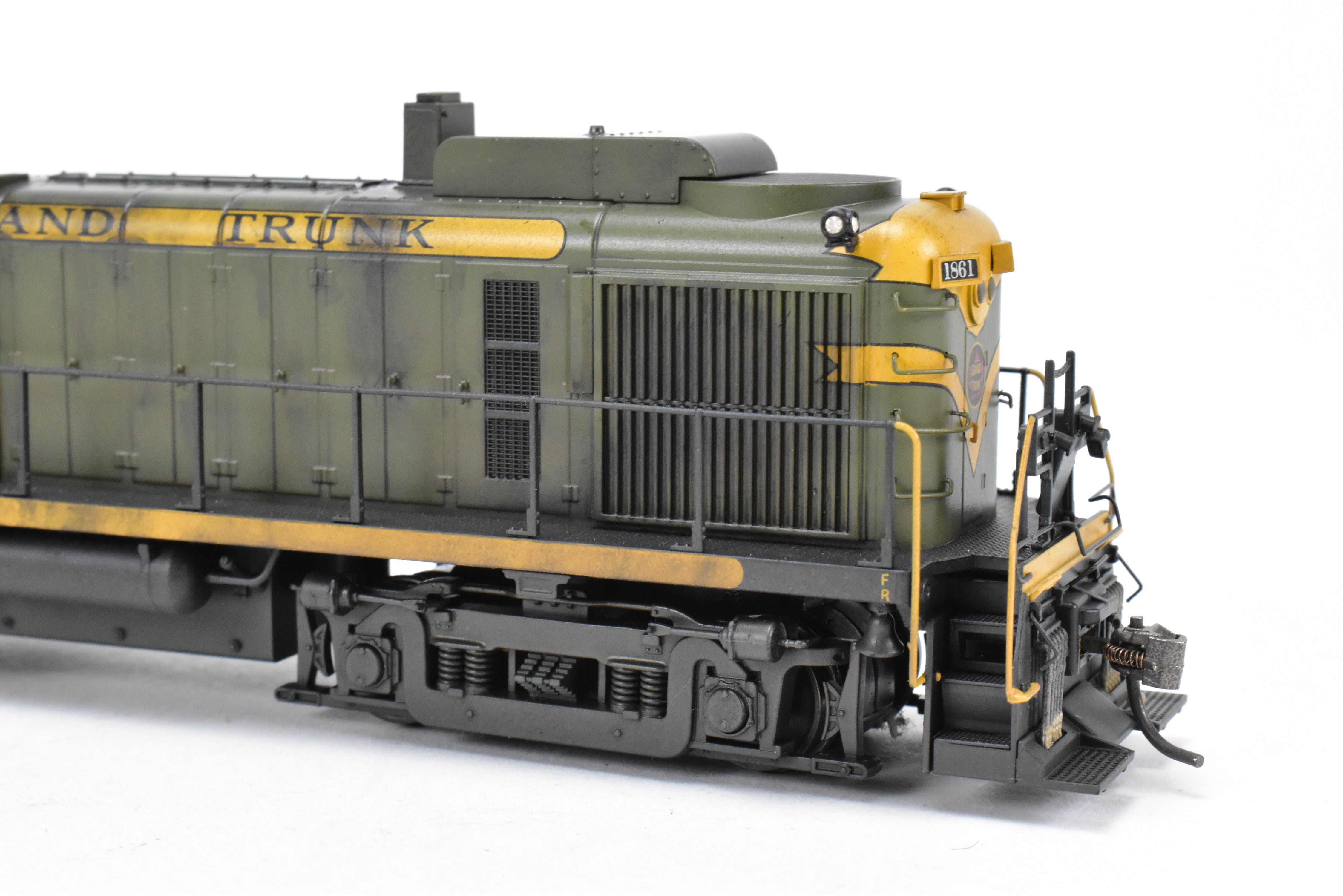 Bowser Executive Line GTW Grand Trunk Alco RS-3 Phase III, ESU DCC & Sound, #1861 Weathered