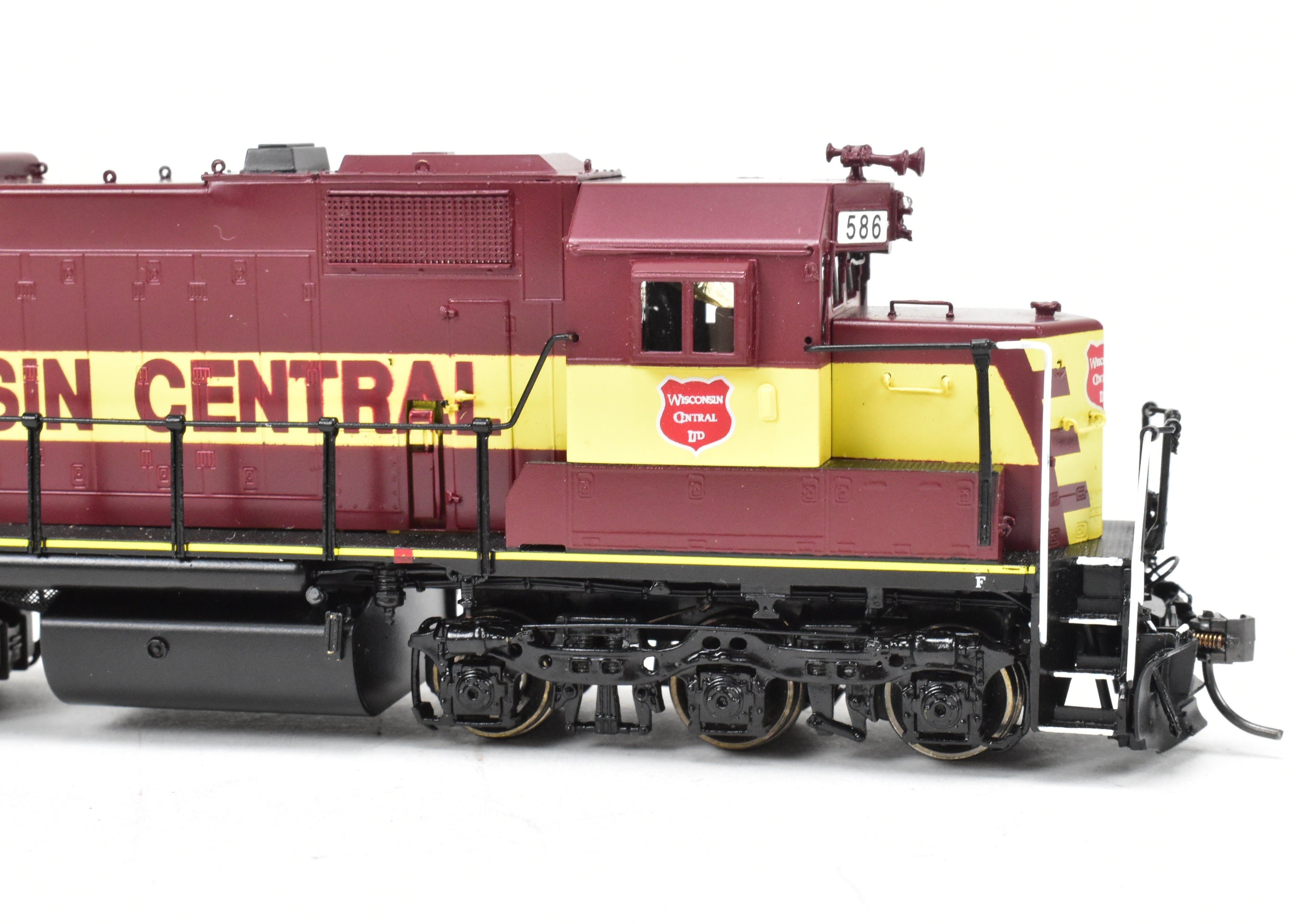 HO Scale Brass Diesel Locomotive - Overland Models, Inc. WC - Wisconsin Central EMD SDL39 Factory Painted Model No. 586