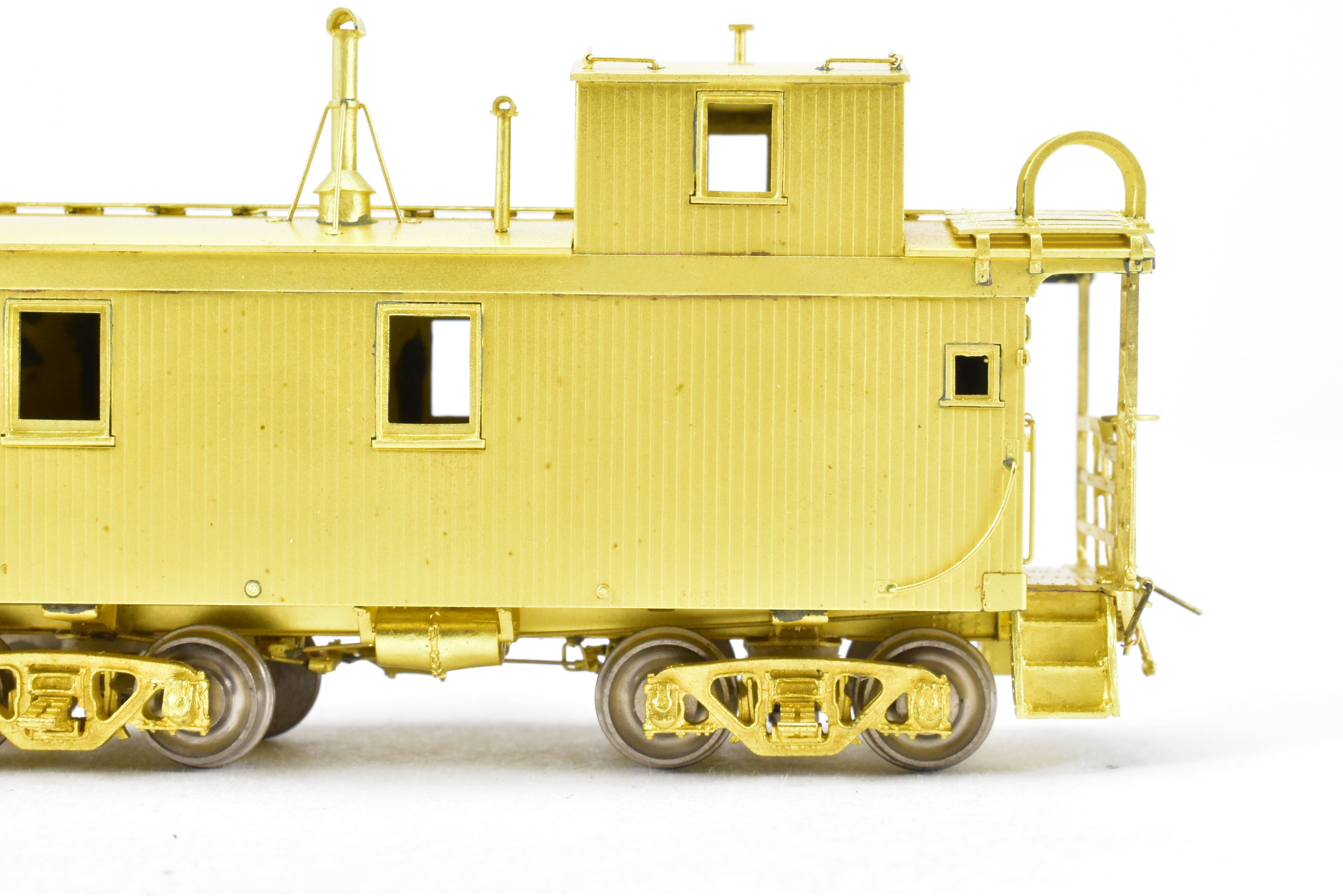 HO Scale Brass Model W&R Enterprises Northern Pacific 24-Foot Wood Caboose #1700 Series from the Steam Era