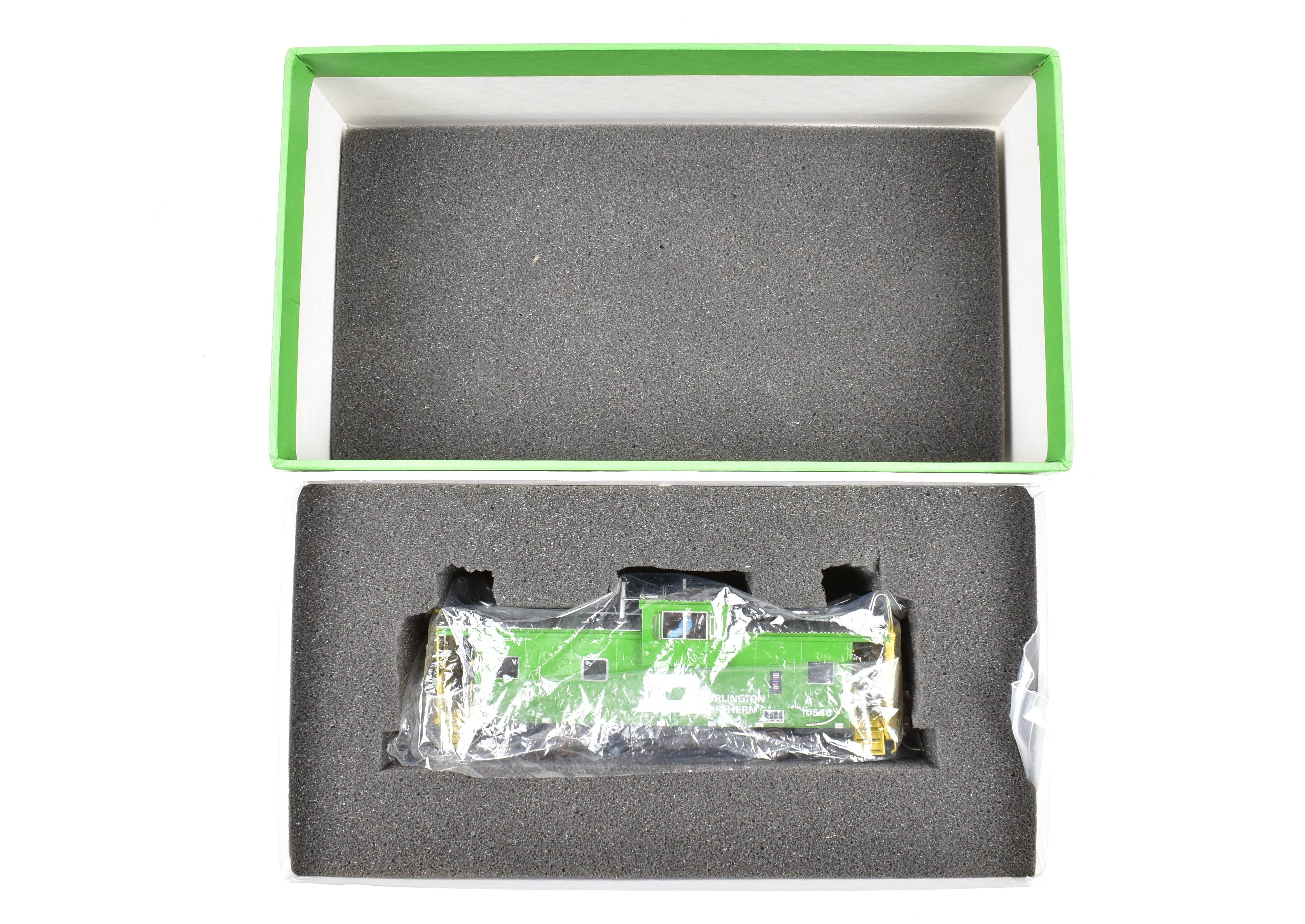 HO Scale Brass OMI Burlington Northern Caboose #10546 Pro Painted