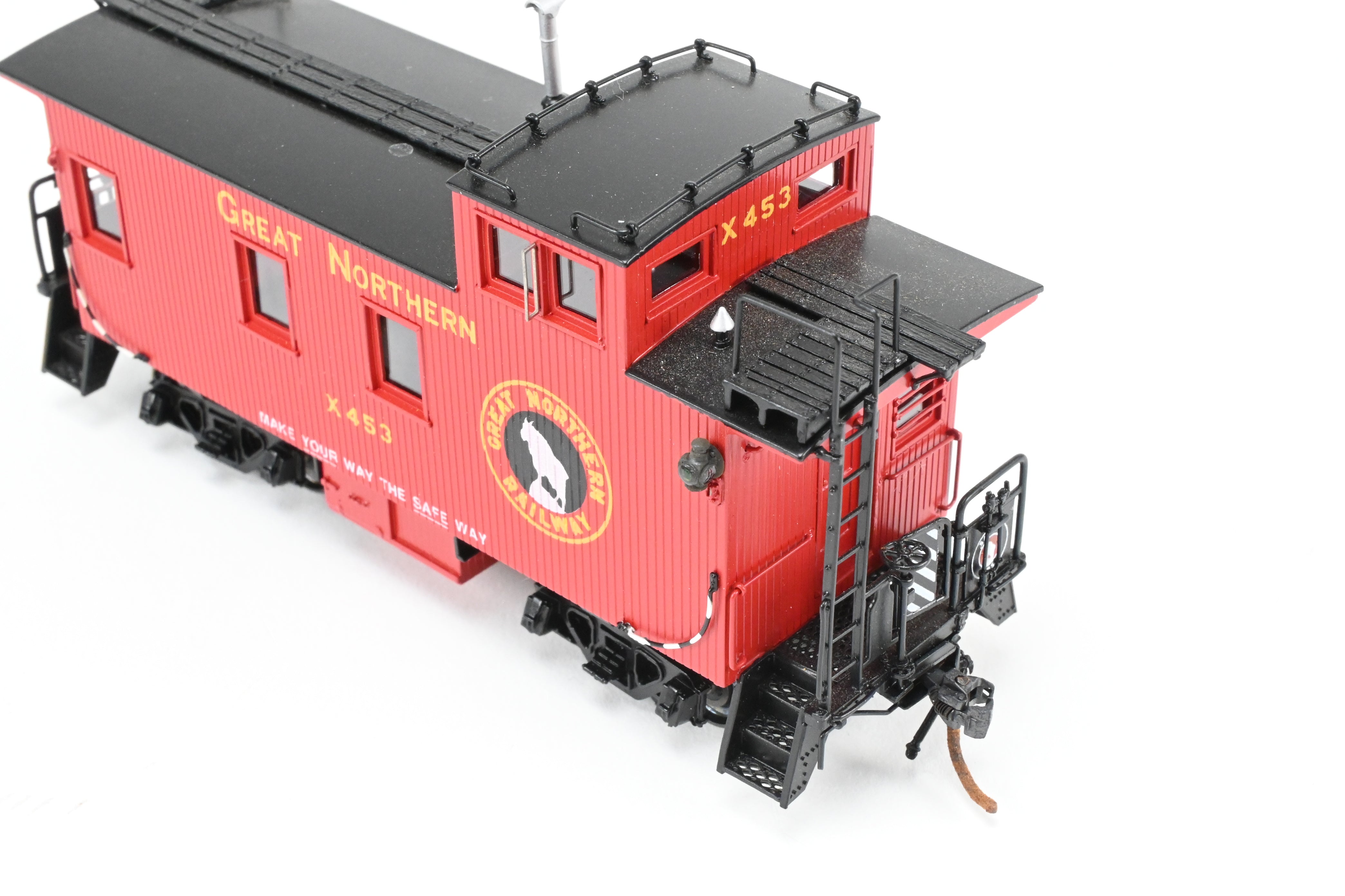 HO Scale Brass 25' Wood Caboose by Challenger Imports with Marker Lights