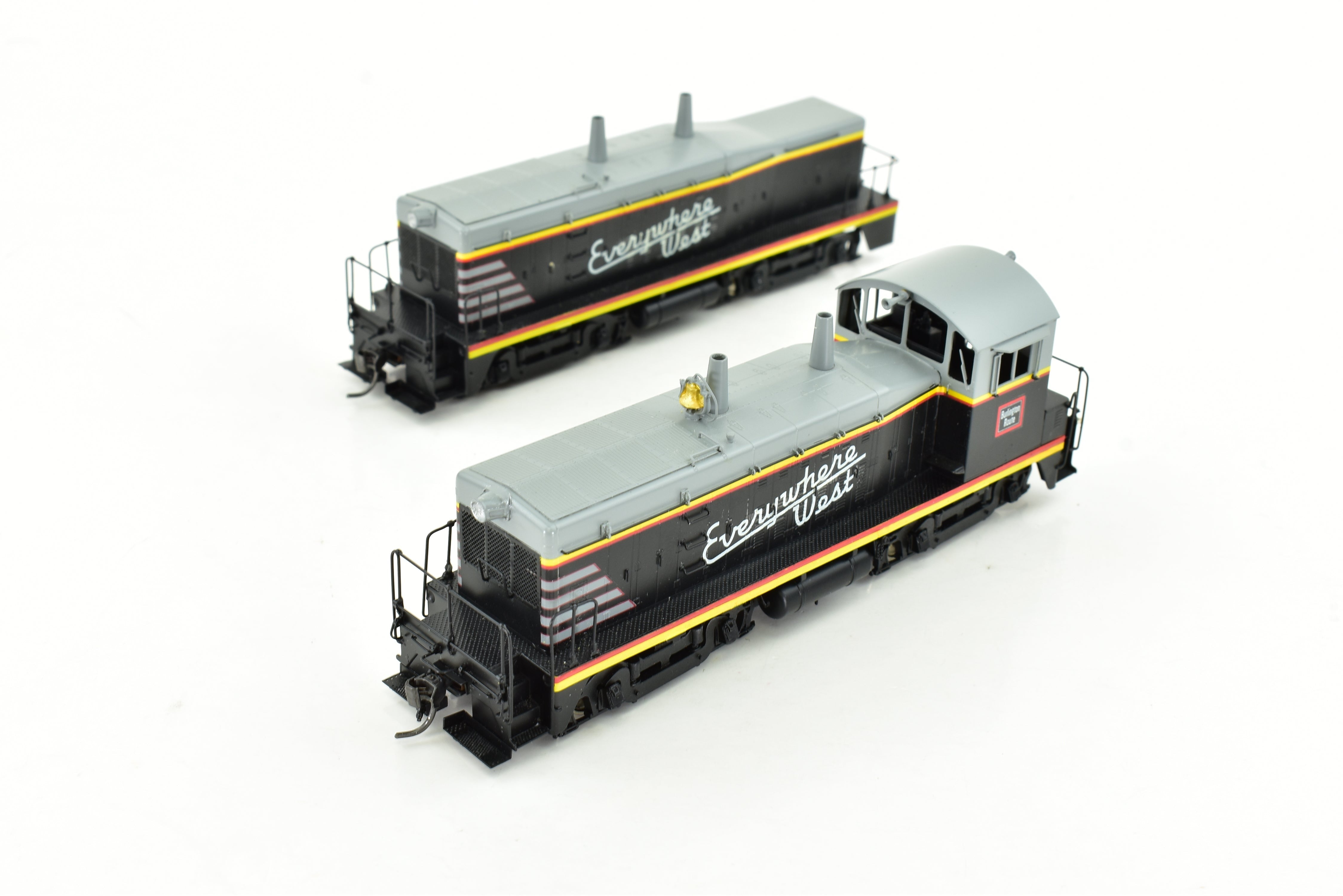 HO Scale Brass Oriental Limited CB&Q Burlington Route EMD TR-2 Cow and Calf Switcher Set