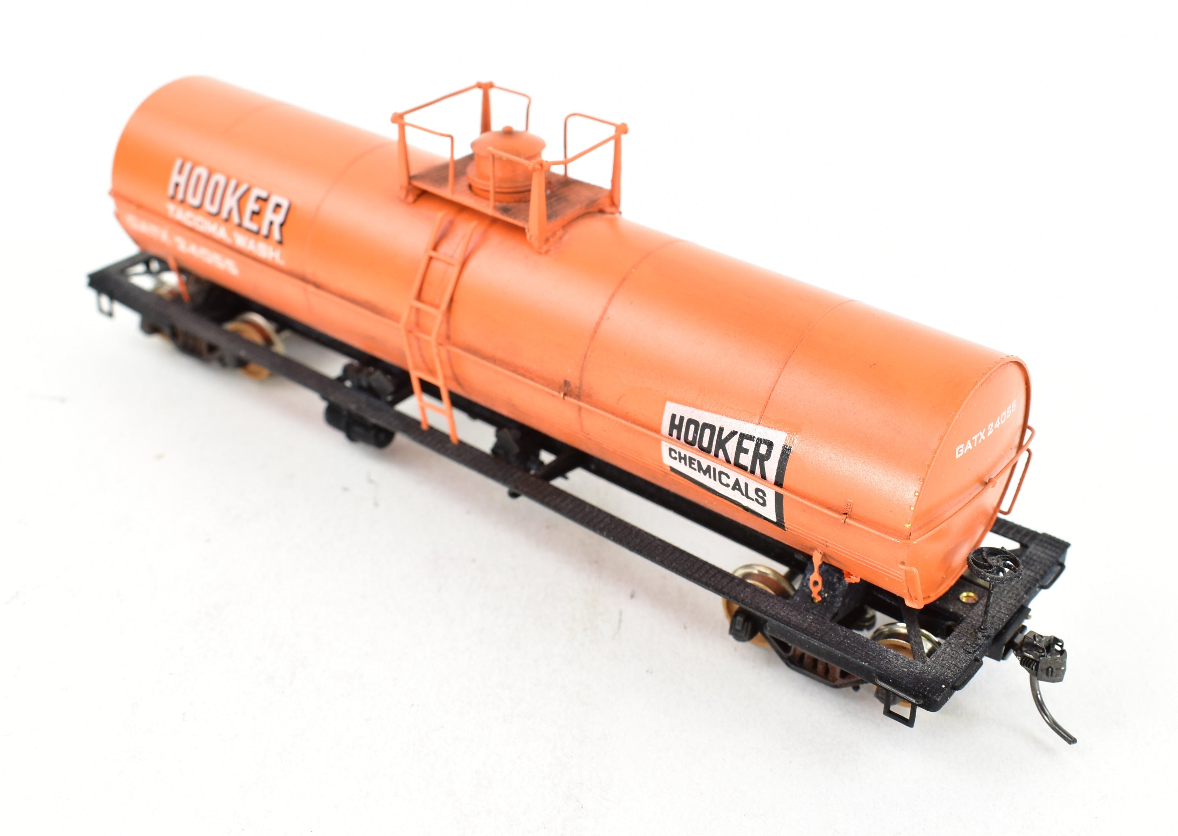 HO Scale Brass Precision Scale Co. 12,000 Gallon Weathered Orange Hooker Chemicals Tank Car Model with FP Design