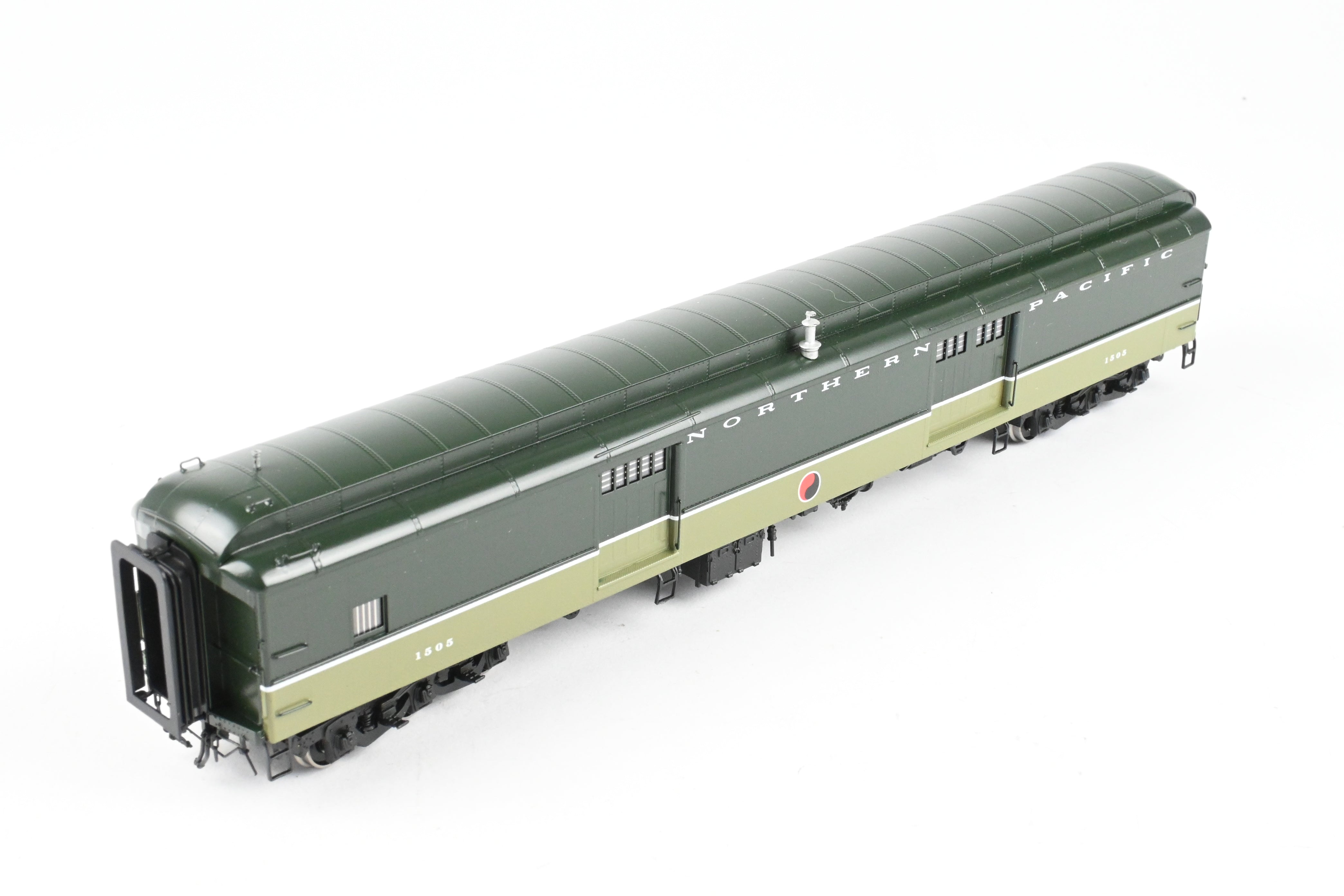 HO Scale Brass Northern Pacific Baggage Car No. 1505 by W&R Enterprises, Factory Painted Loewy