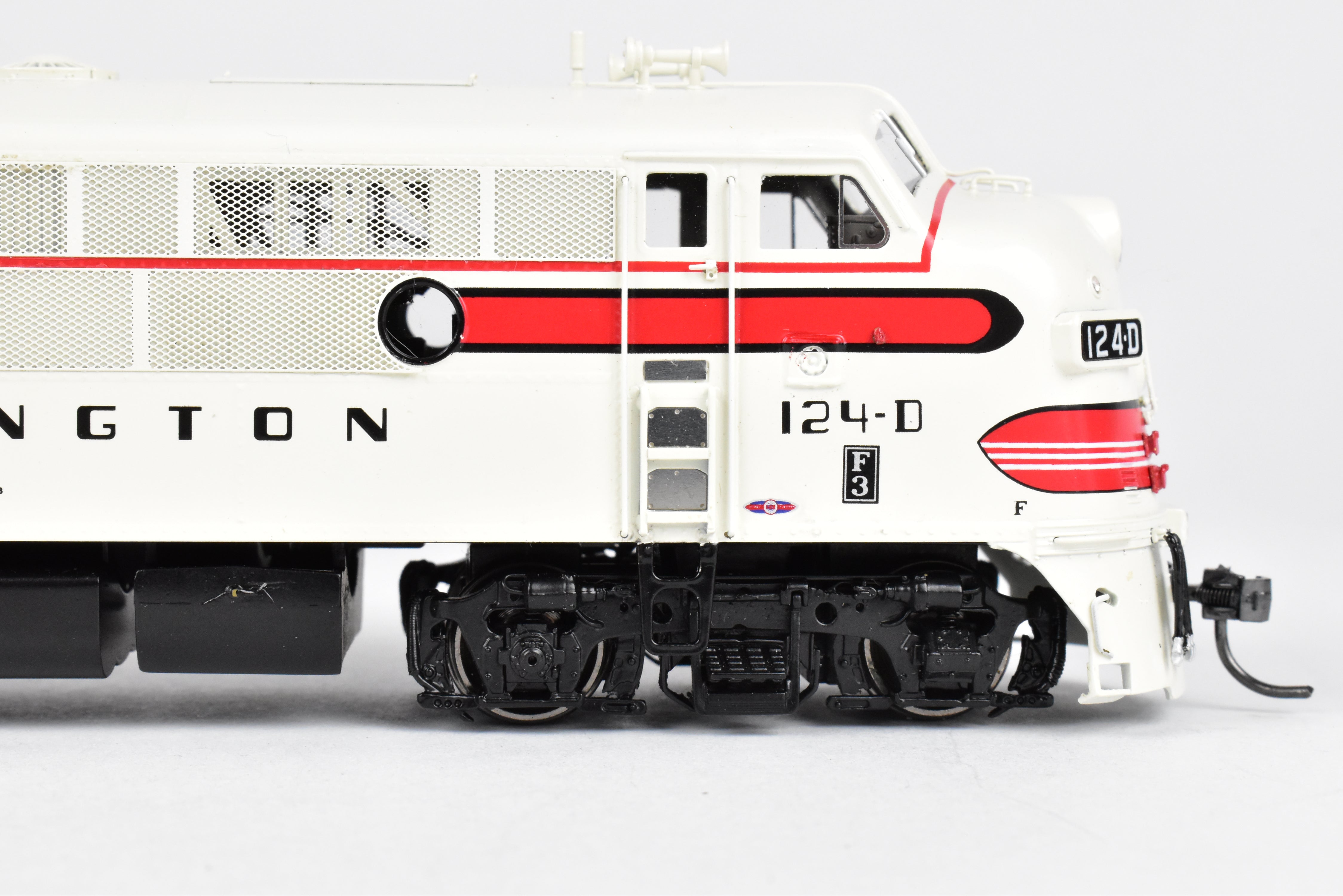 HO Scale Brass DVP Division Point EMD F3 A/A Set Factory Painted 122 - A/124 - D