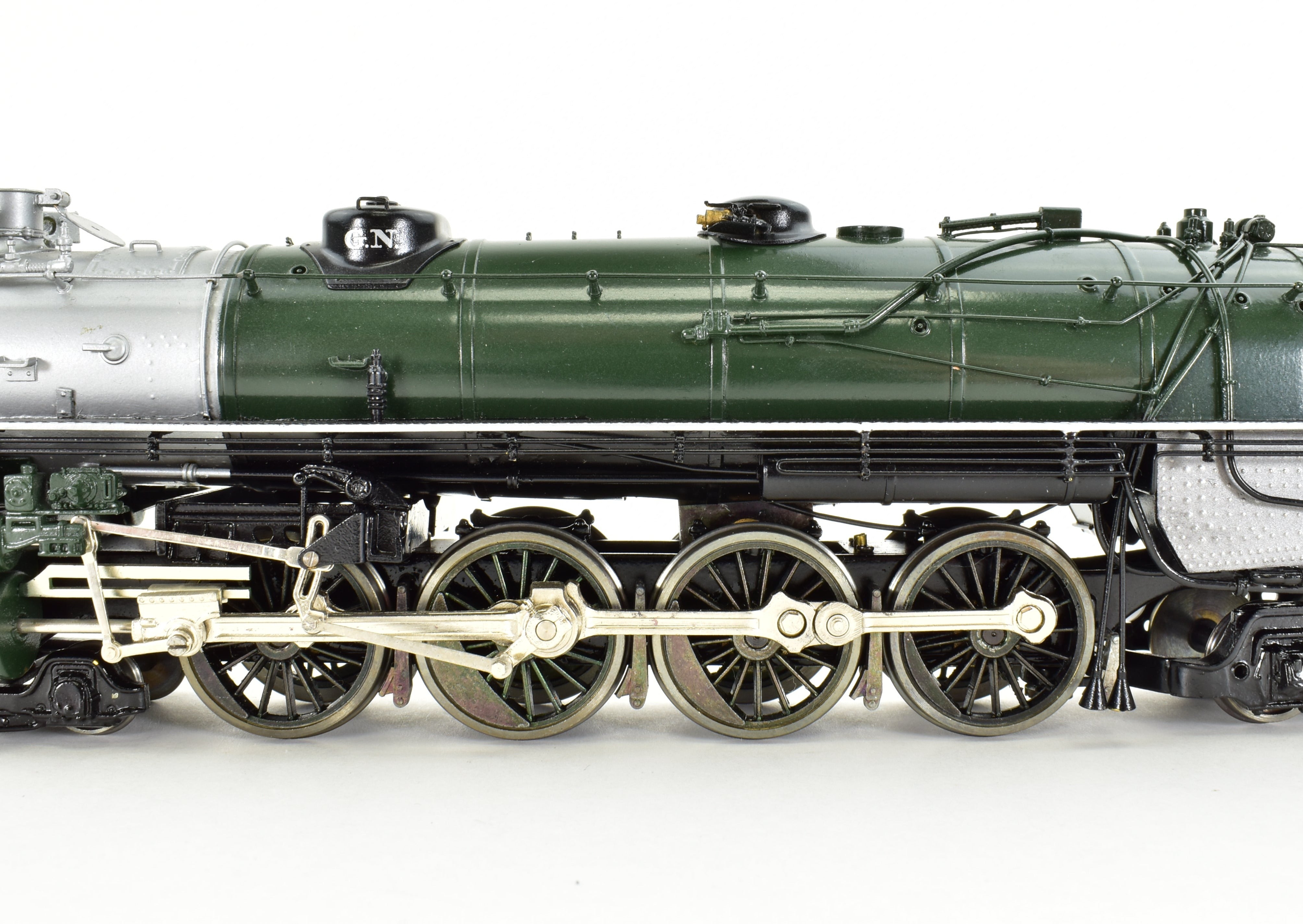 Rare 1987 HO Brass GN - Great Northern 4-8-4 Class S-2 Factory Painted Crown Model