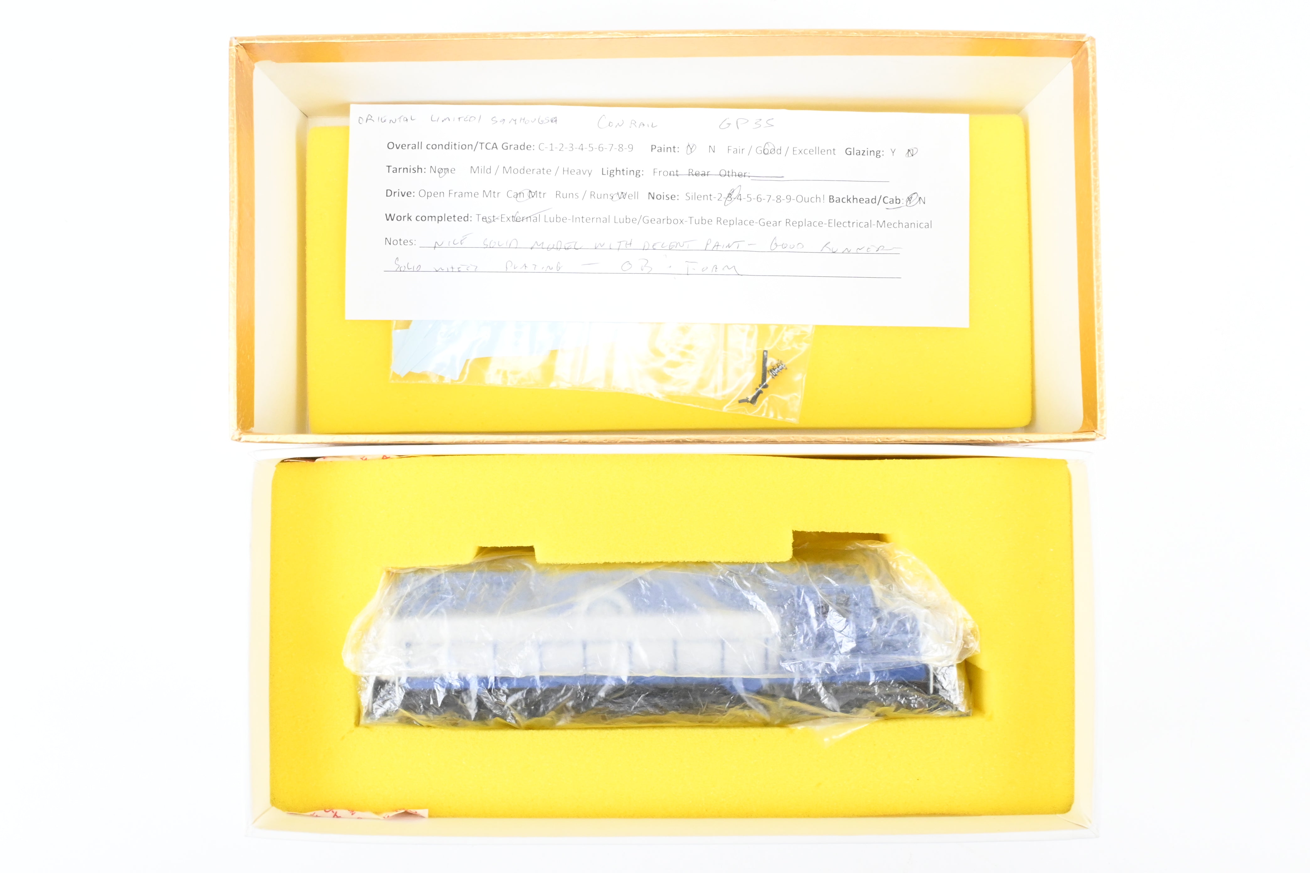 HO Scale Brass Conrail EMD GP35 2500HP Low Hood Model by Oriental Limited