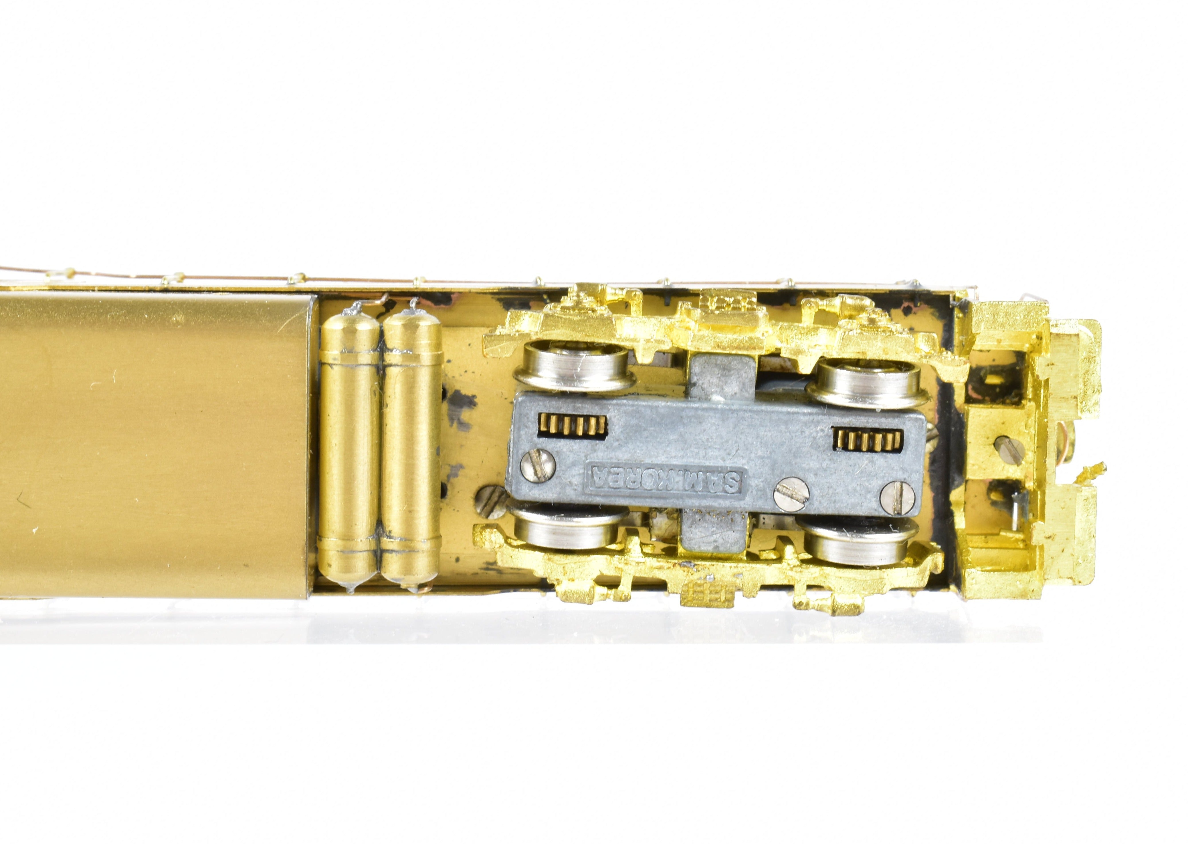 N Scale Brass Hallmark Model EMD GP - 9 Standard Version Train Model with Detachable Dynamic Brakes for Various Road Layouts