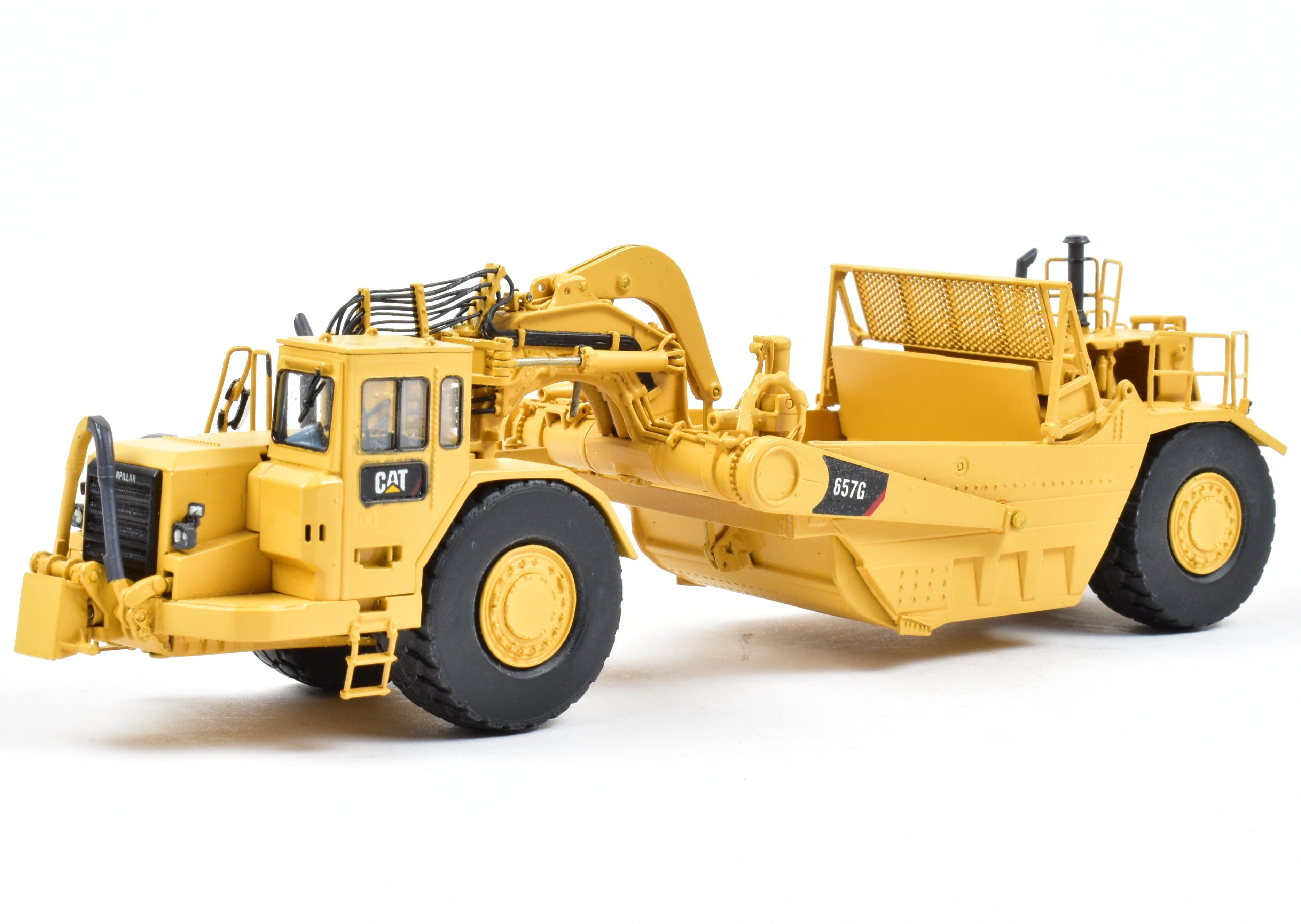 Factory-Painted HO Brass CON CCM Caterpillar 657G Scraper Model from 2010