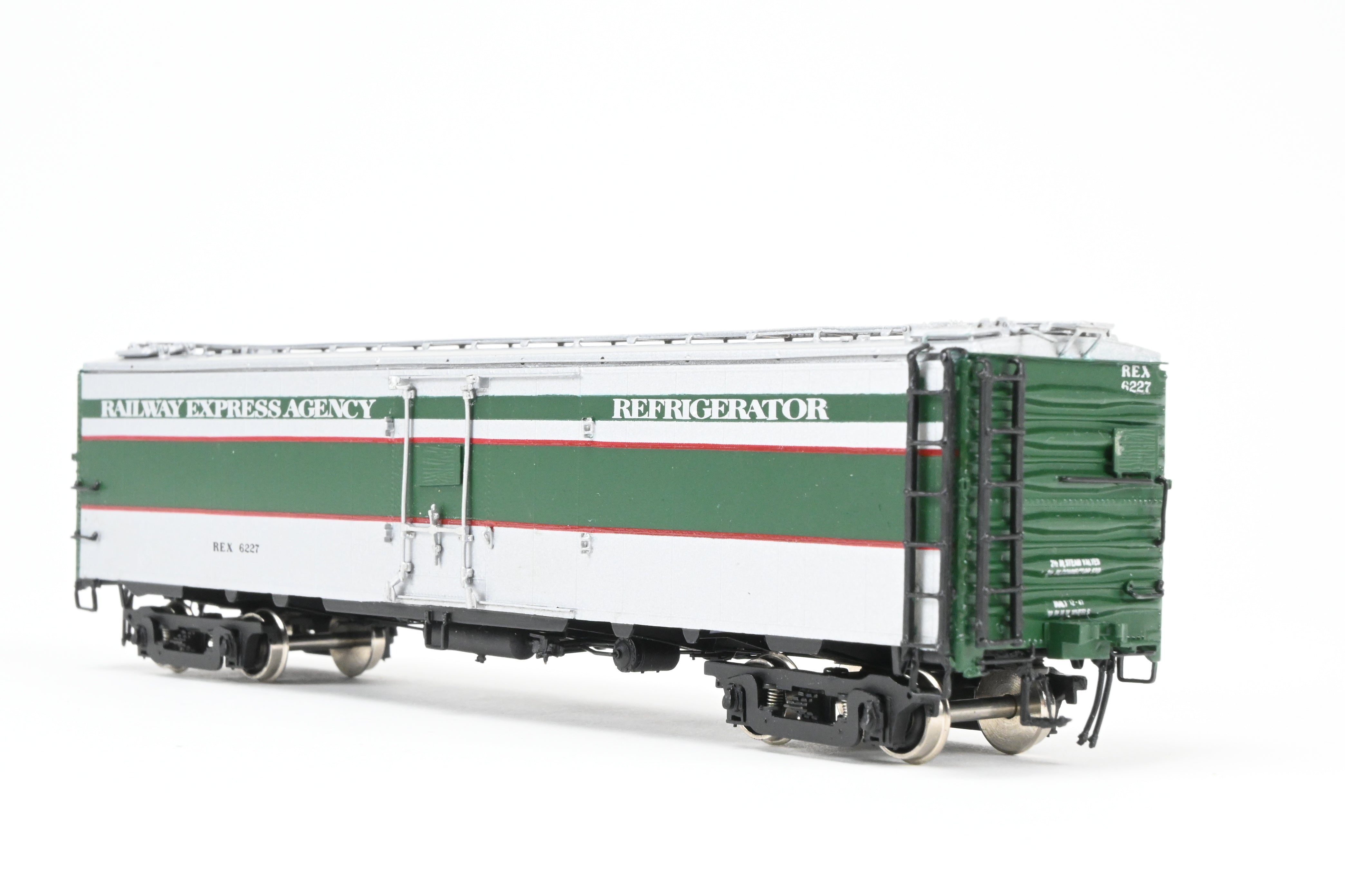 1993 HO Brass Challenger Imports 52' Steel Express Refrigerator Car